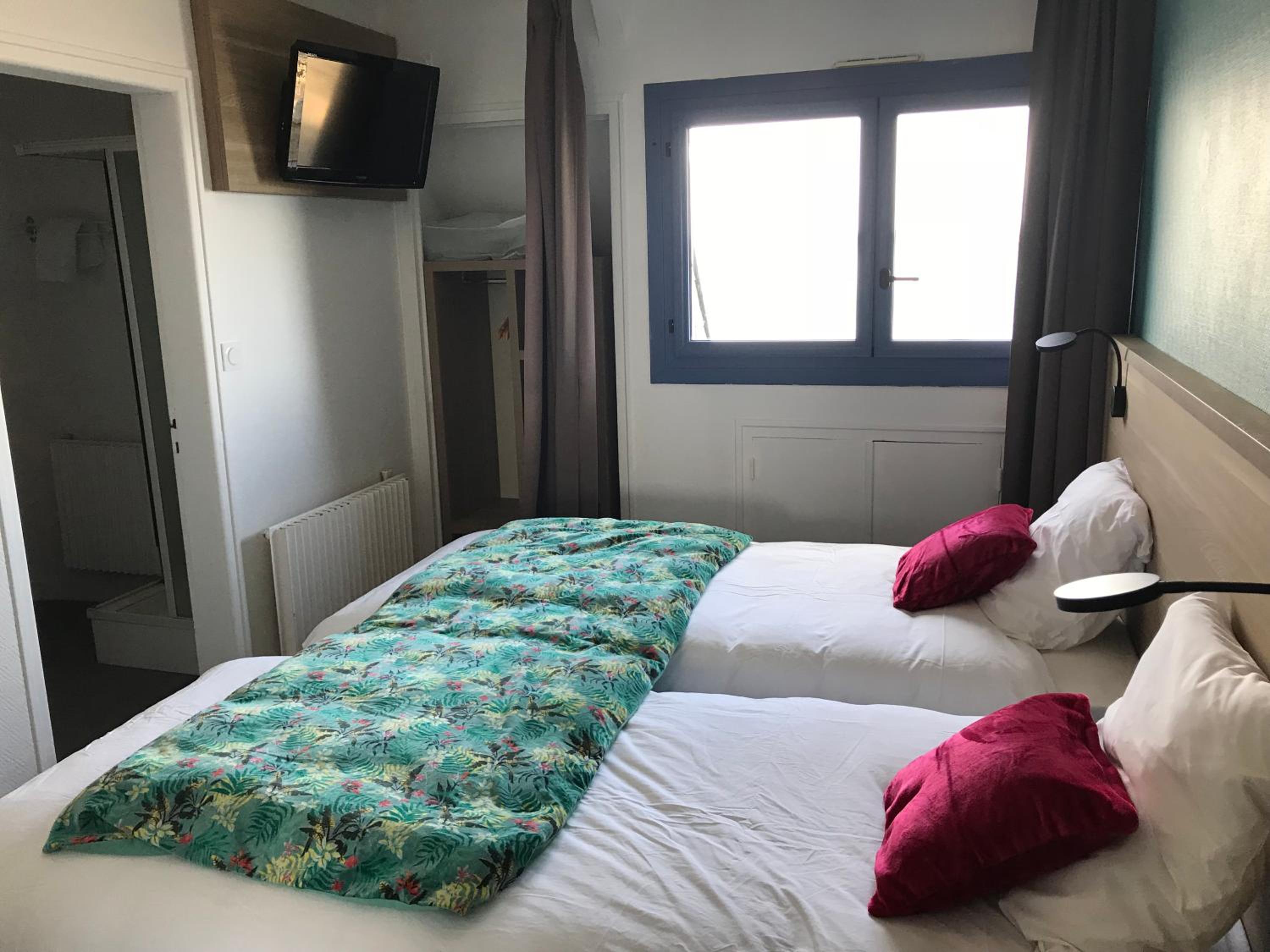 Twin Room with View over the Sea