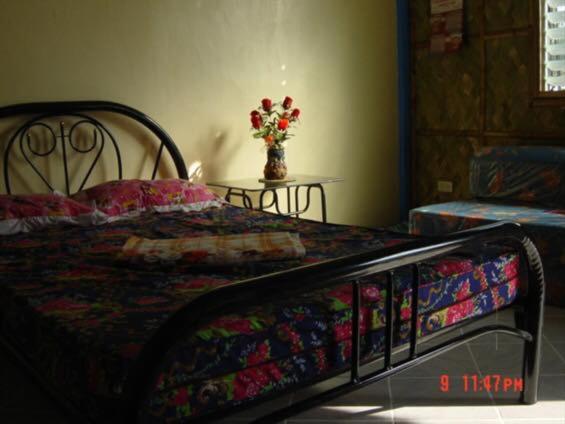 Standard Double Room with Fan and Shared Bathroom
