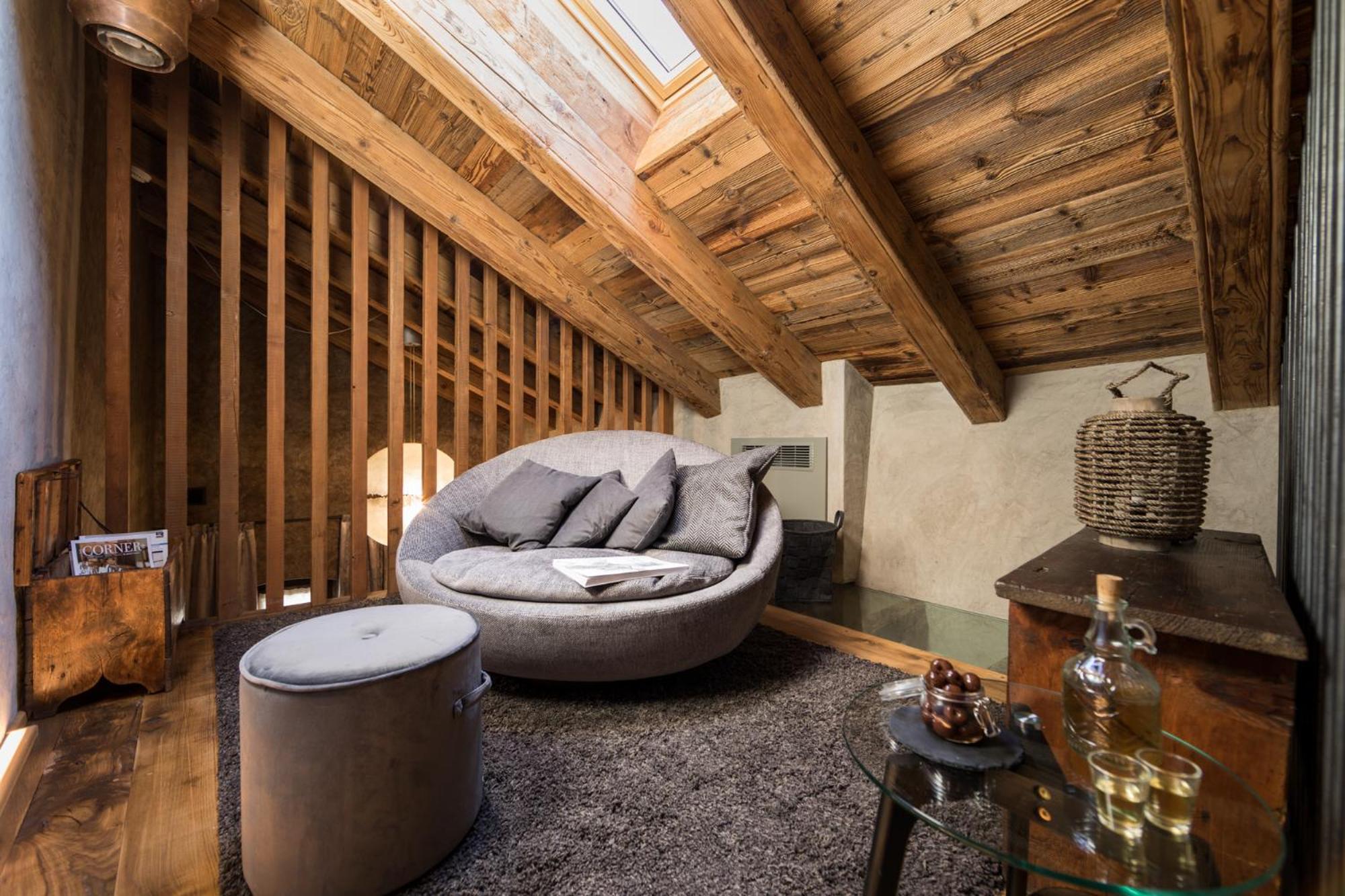 Duplex Suite - Photo 15