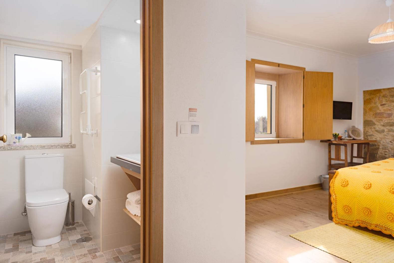 Double Room - Photo 7