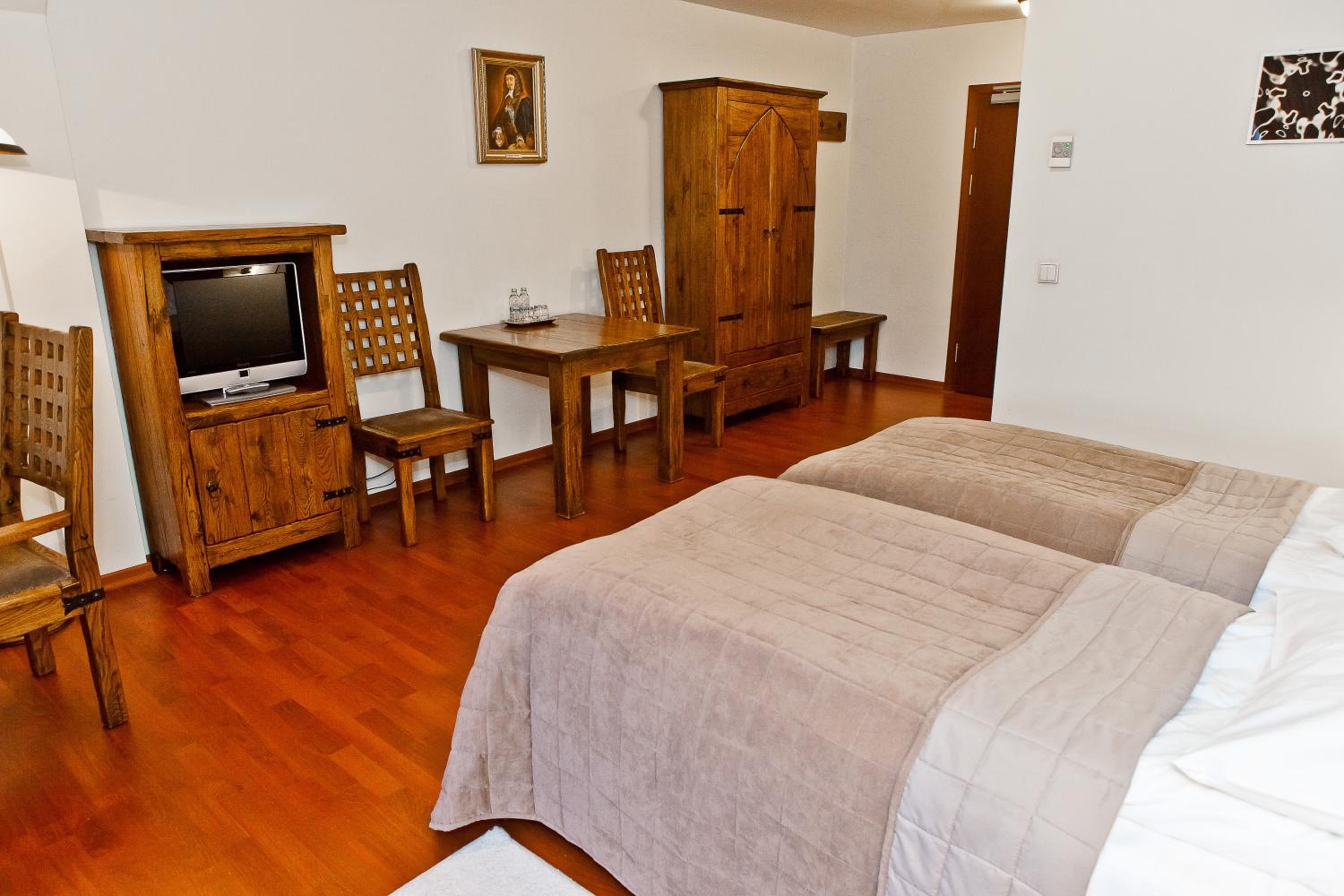 Twin Room - Photo 1