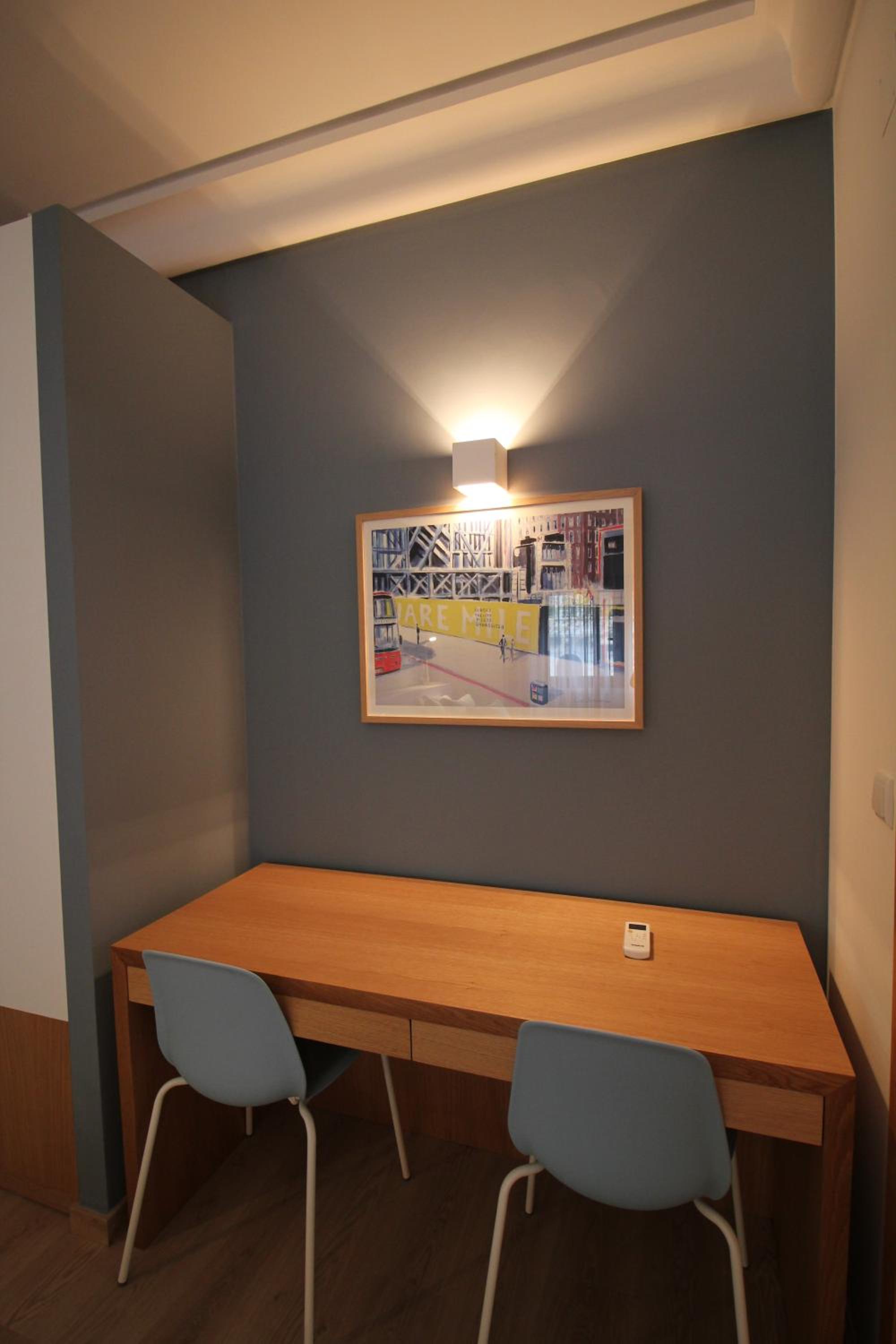Standard Suite - Photo 2