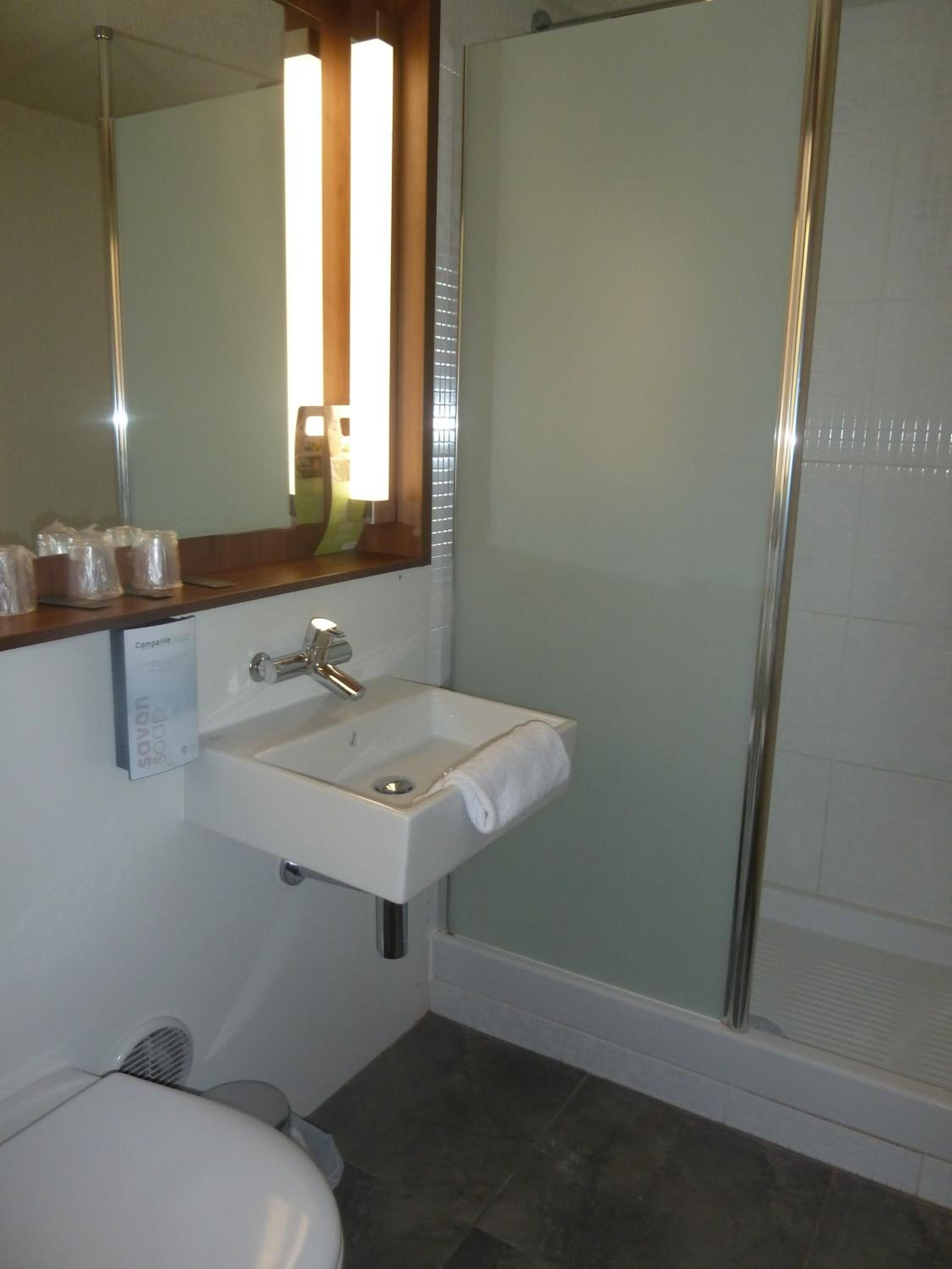 Double Room - Photo 16