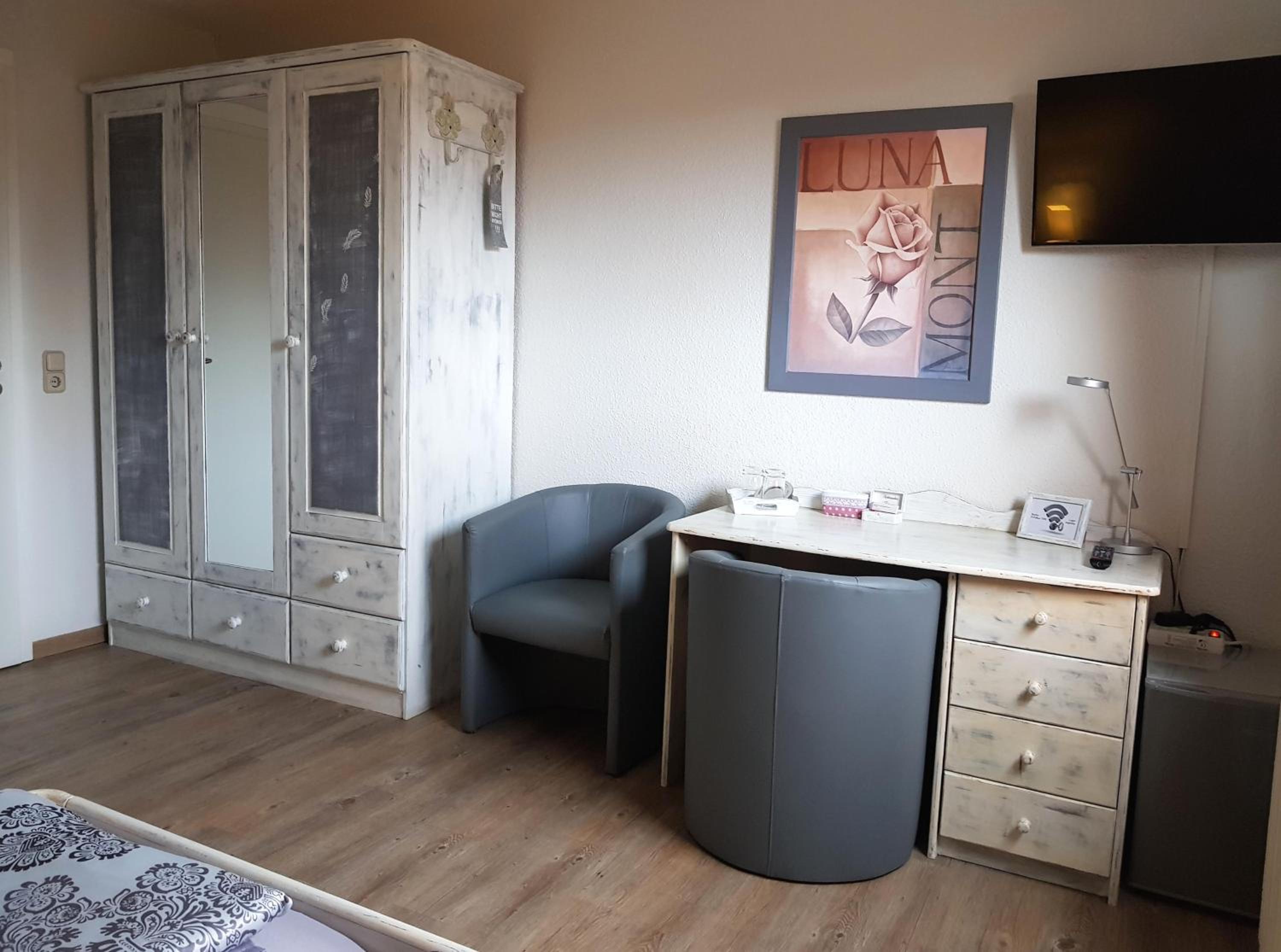 Small Double Room photo 2