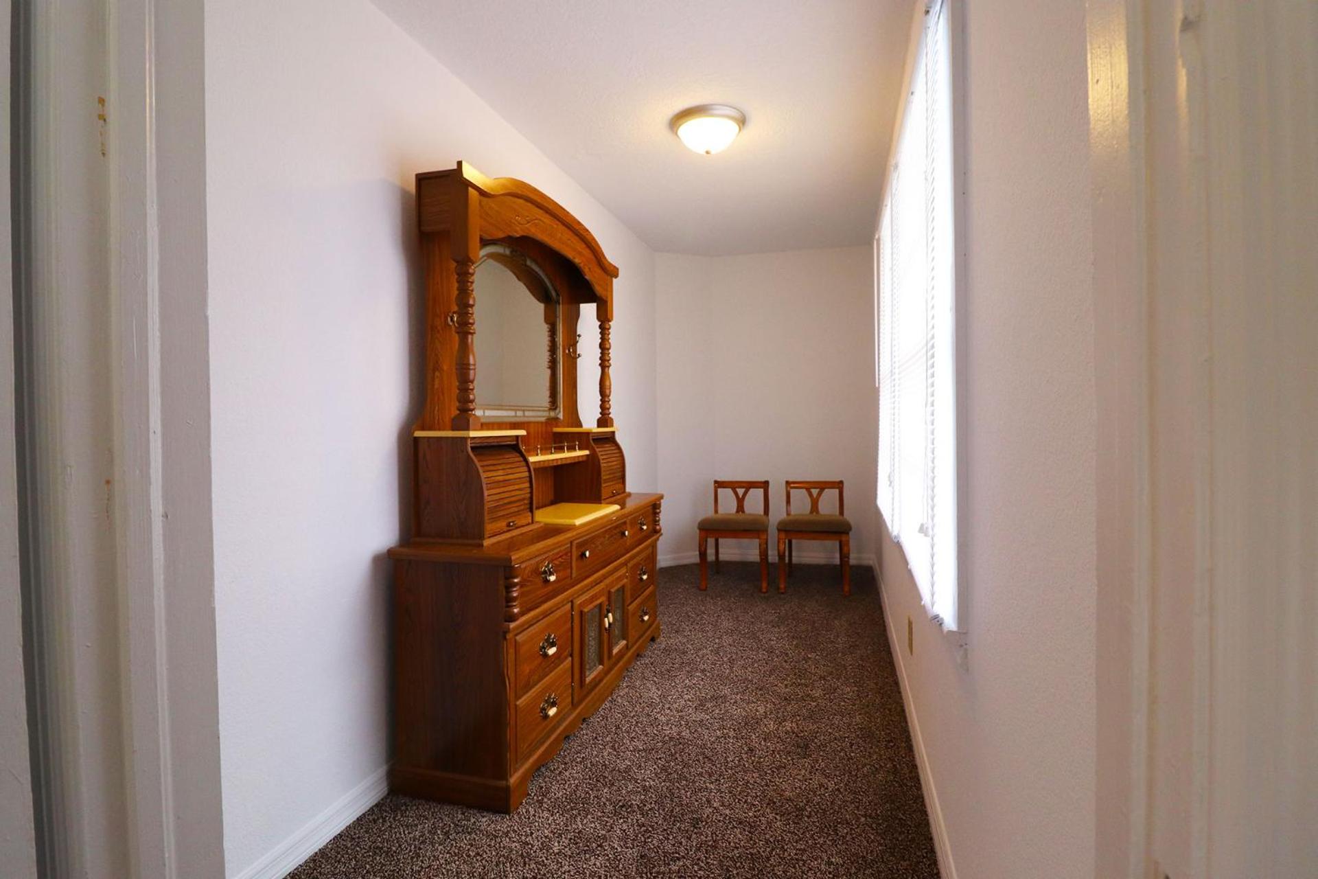 Three-Bedroom House photo 2
