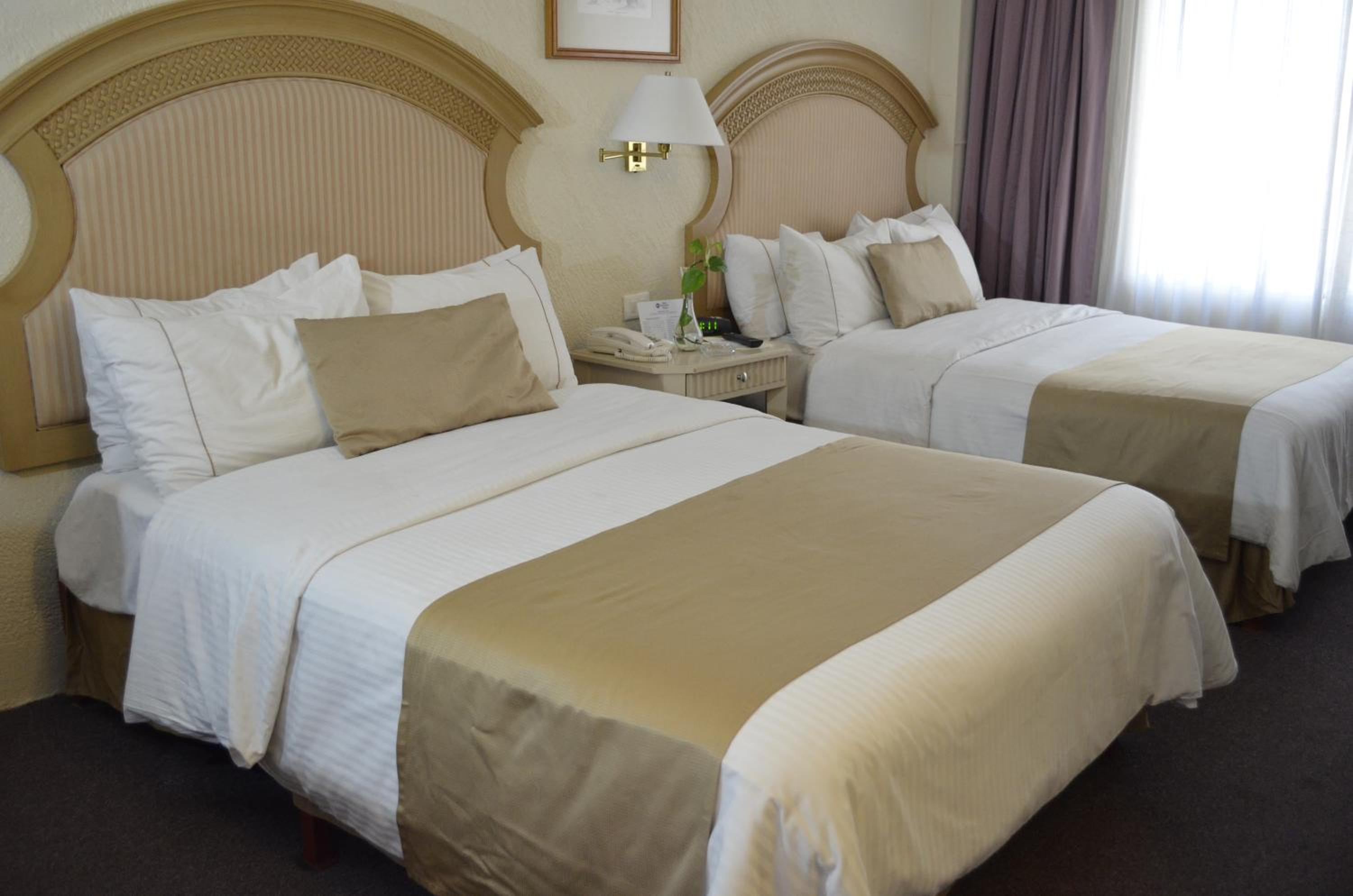 Double Room with Two Double Beds - Non-Smoking photo 2