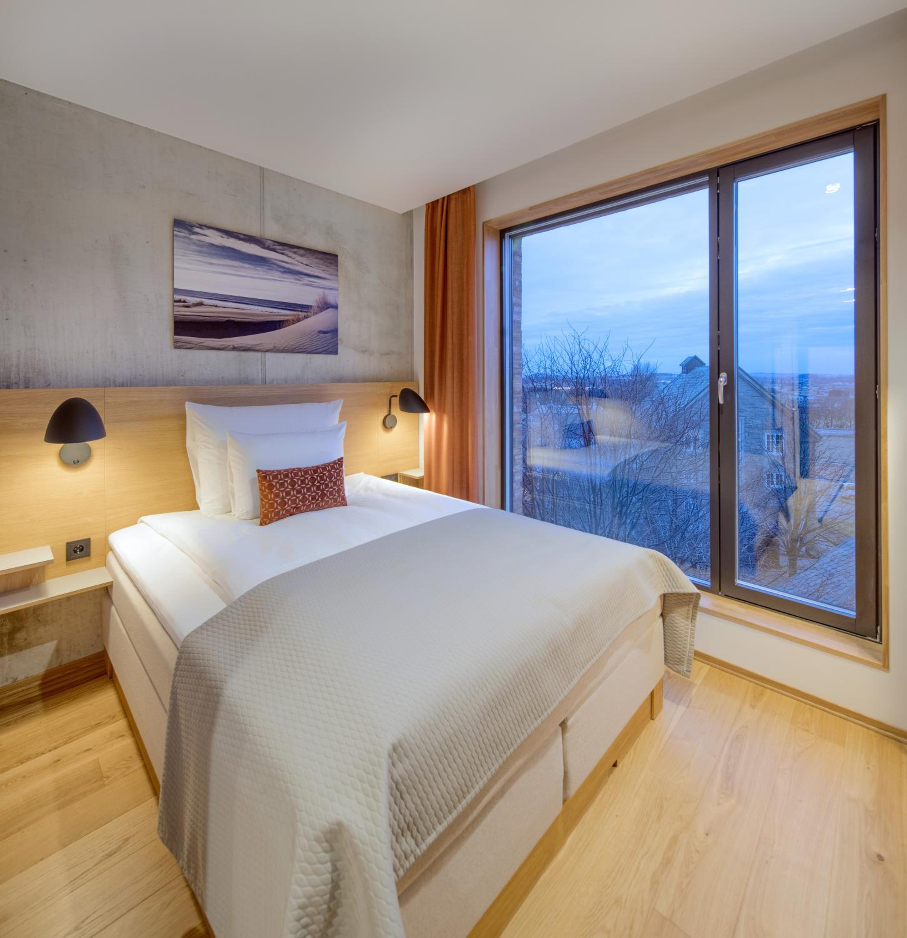 Standard Queen Room
