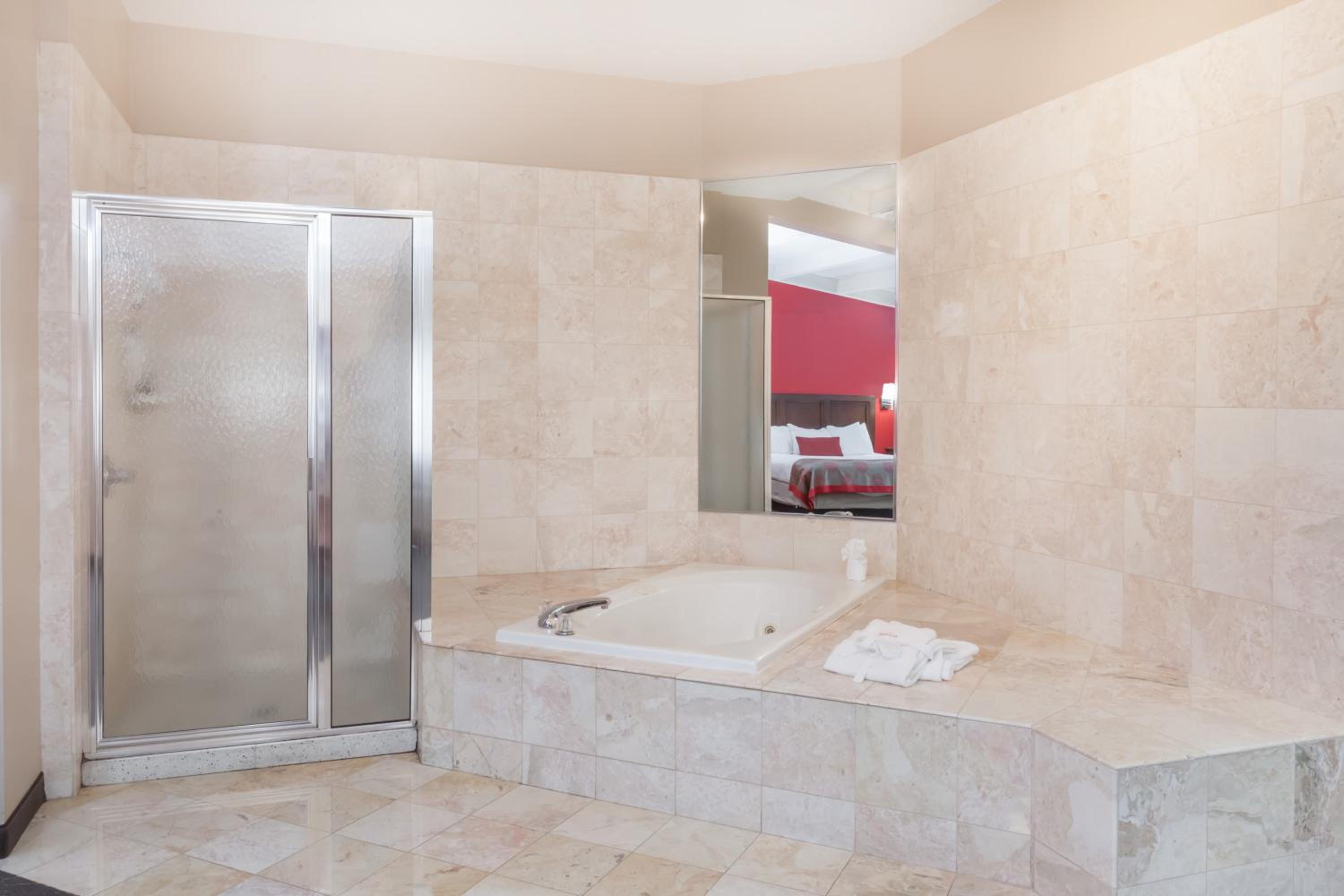 Superior King Studio Suite - Non-Smoking - Photo 3