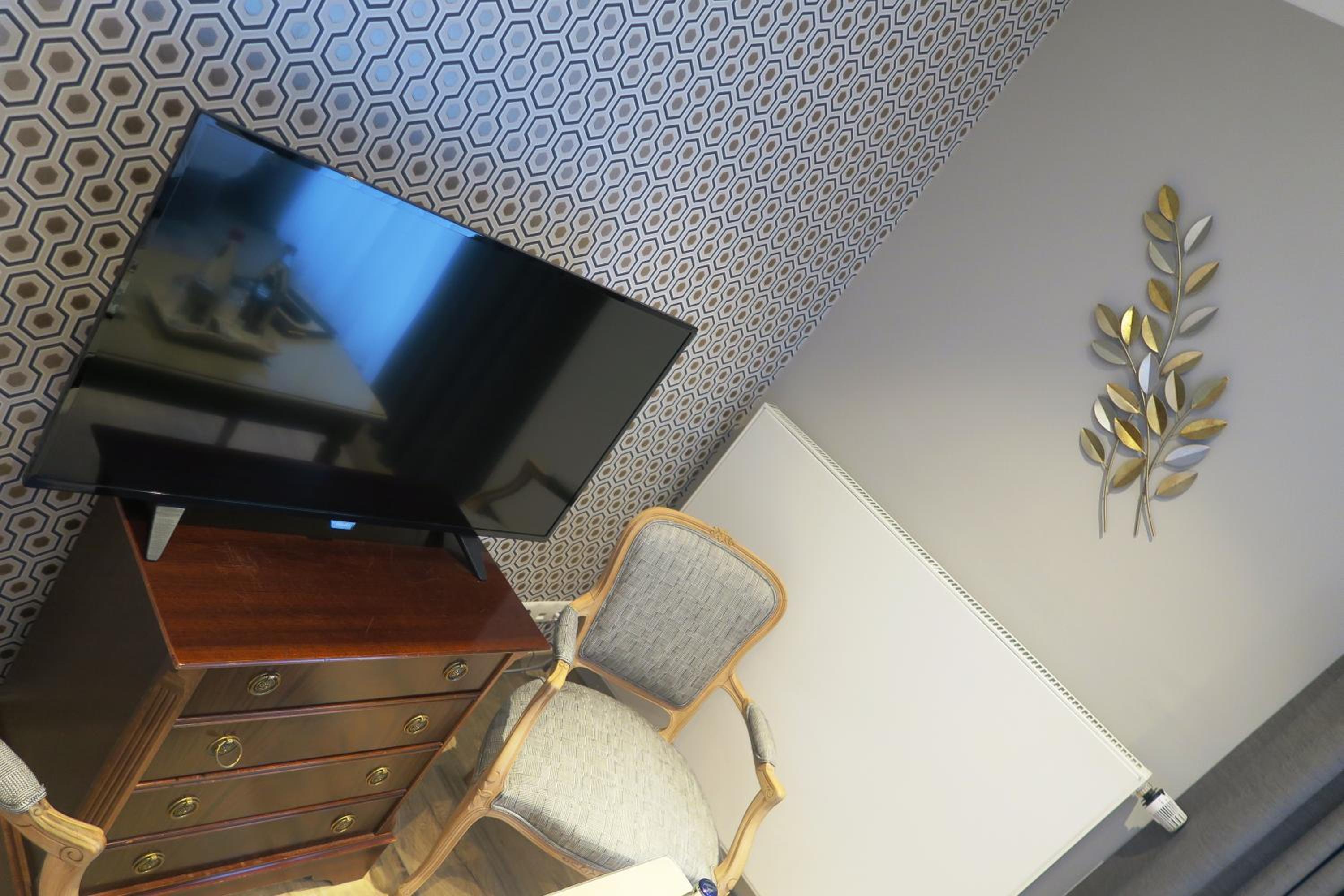 Standard Double Room - Photo 17