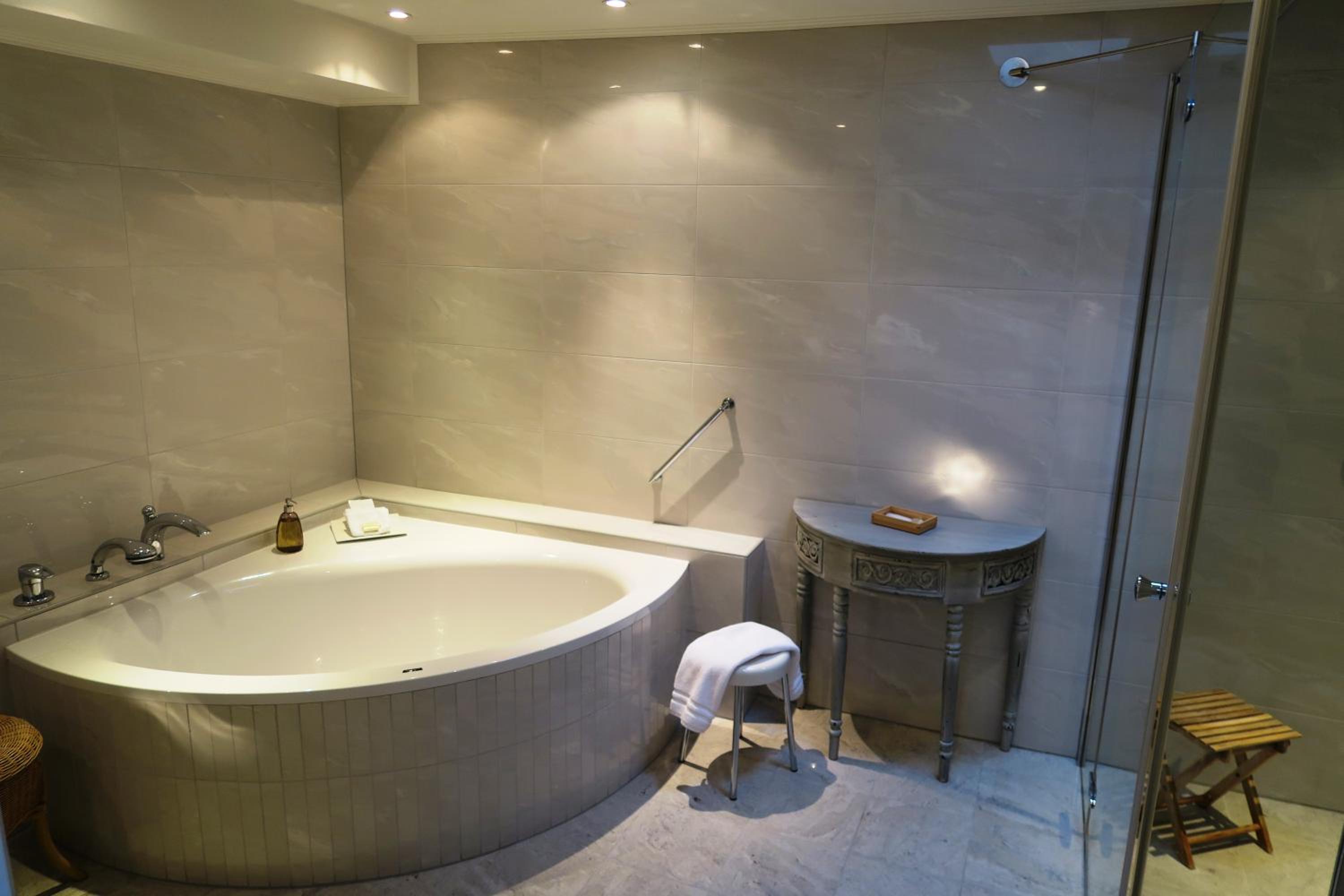 Junior Suite - Photo 11