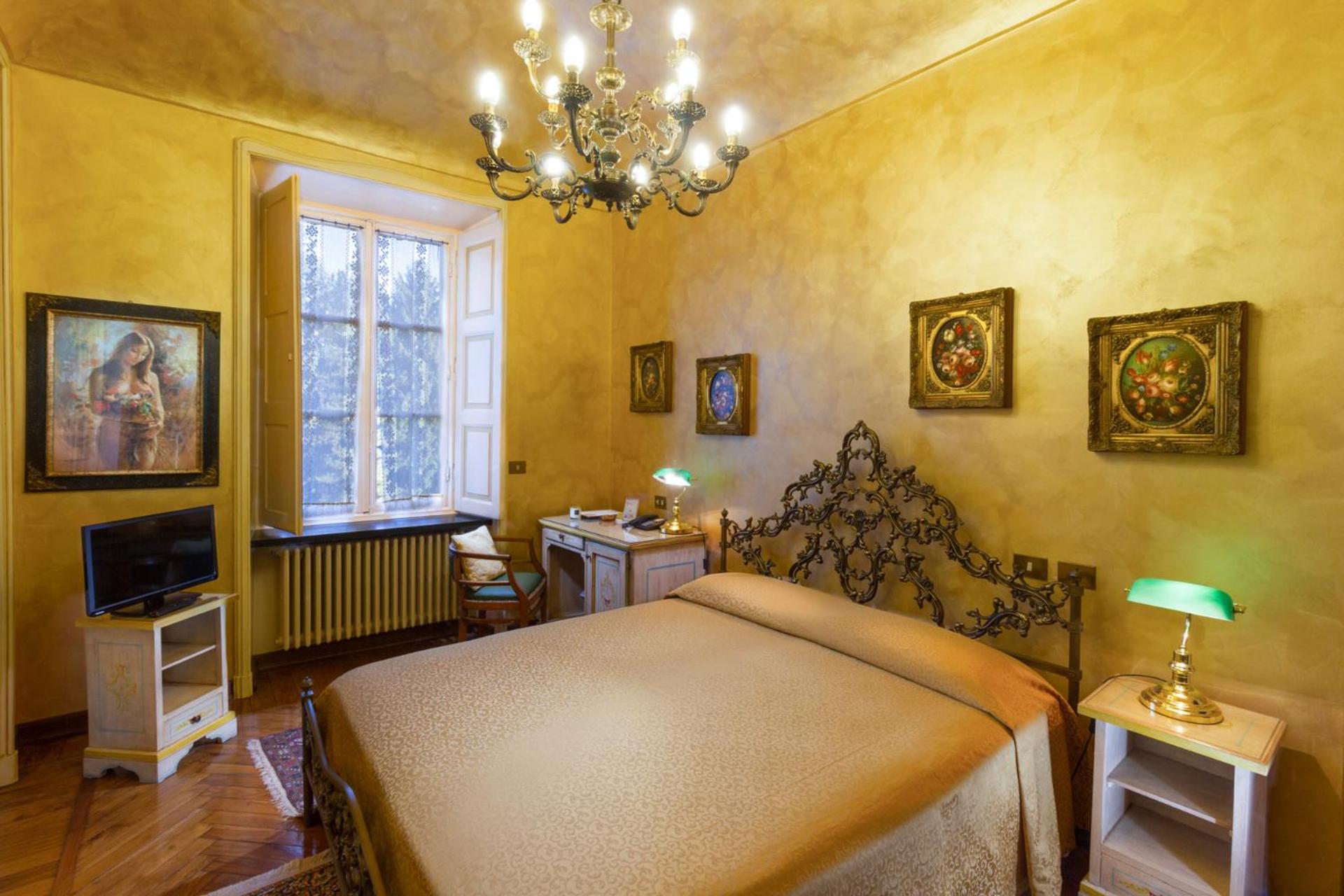 Deluxe Double Room with Bath