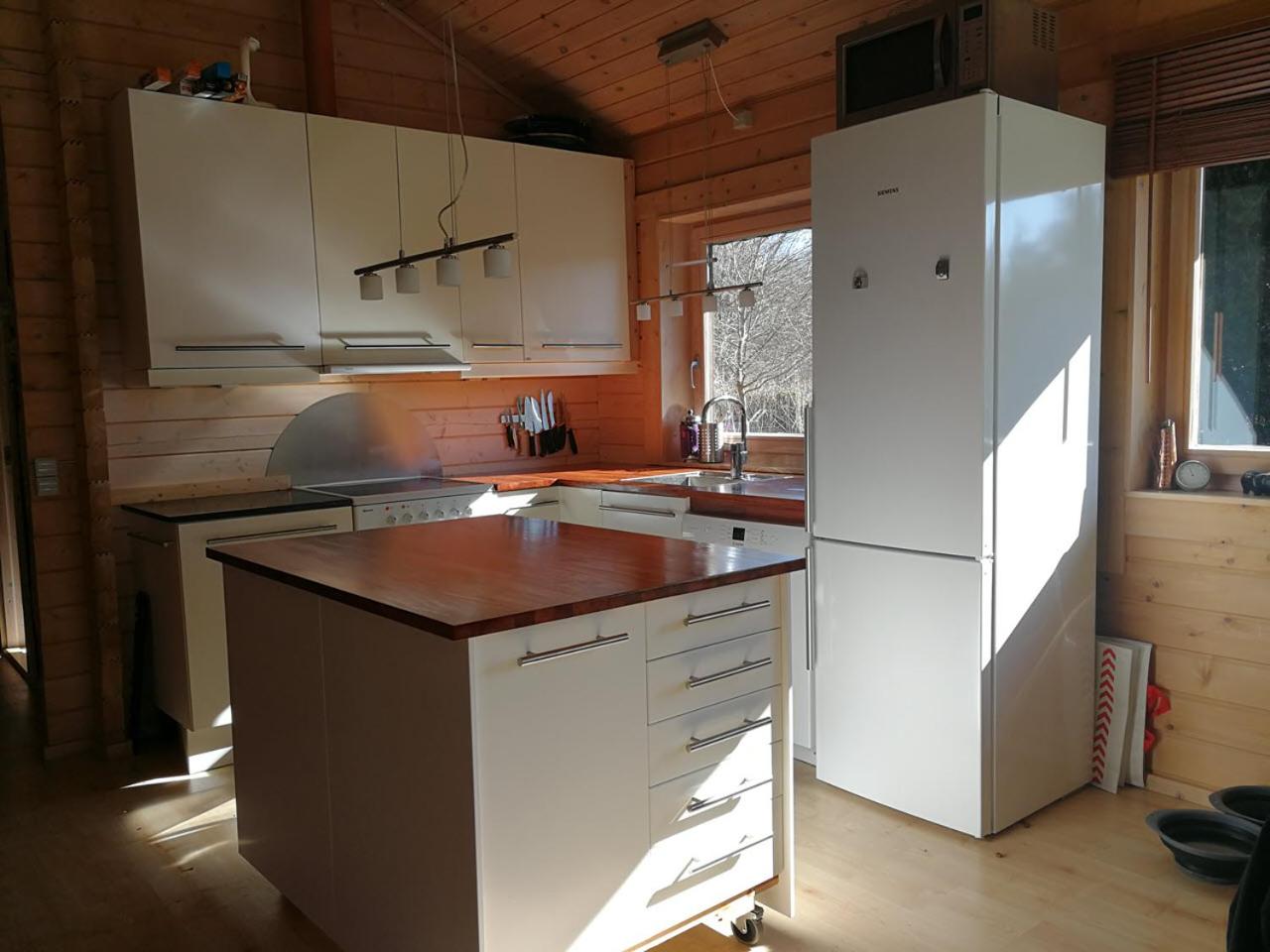 Three-Bedroom House - Photo 6