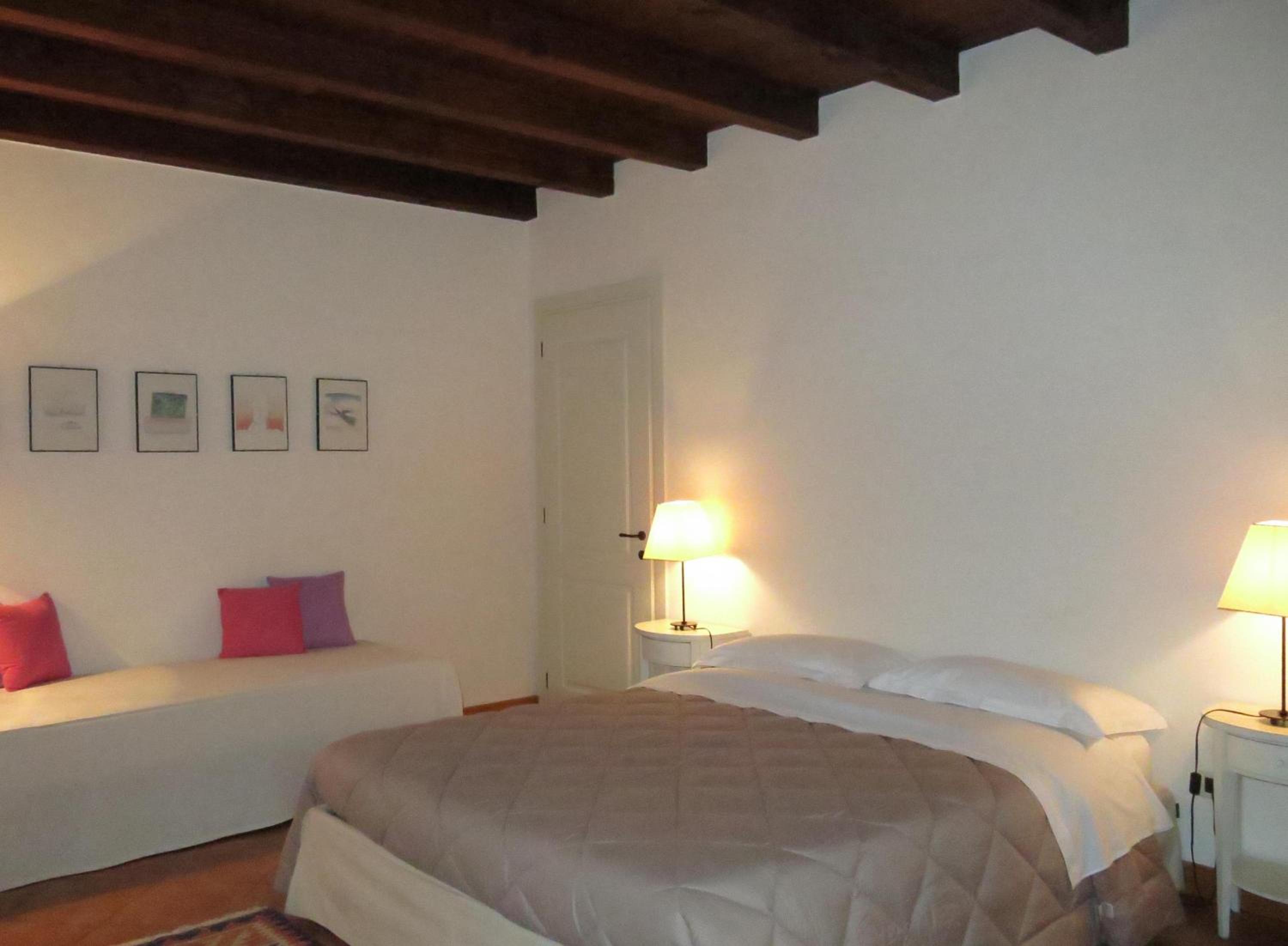 Double or Twin Room with Private Bathroom photo 1