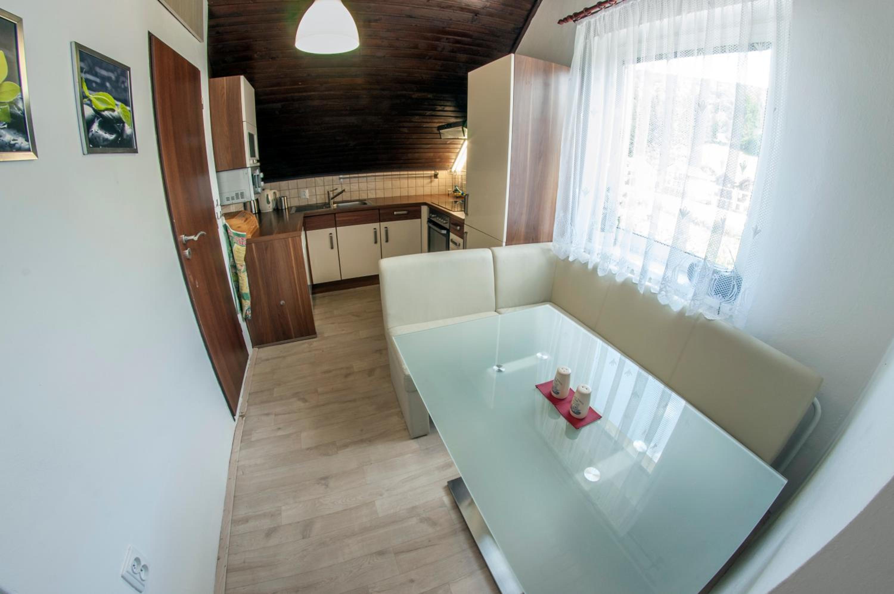 Apartment with Balcony photo 3