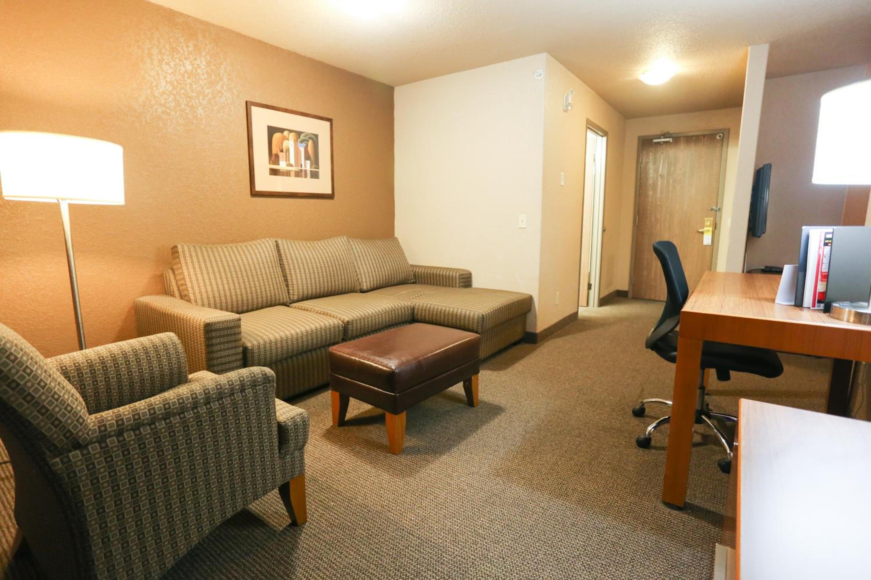 King Studio Suite - Non-Smoking - Photo 5