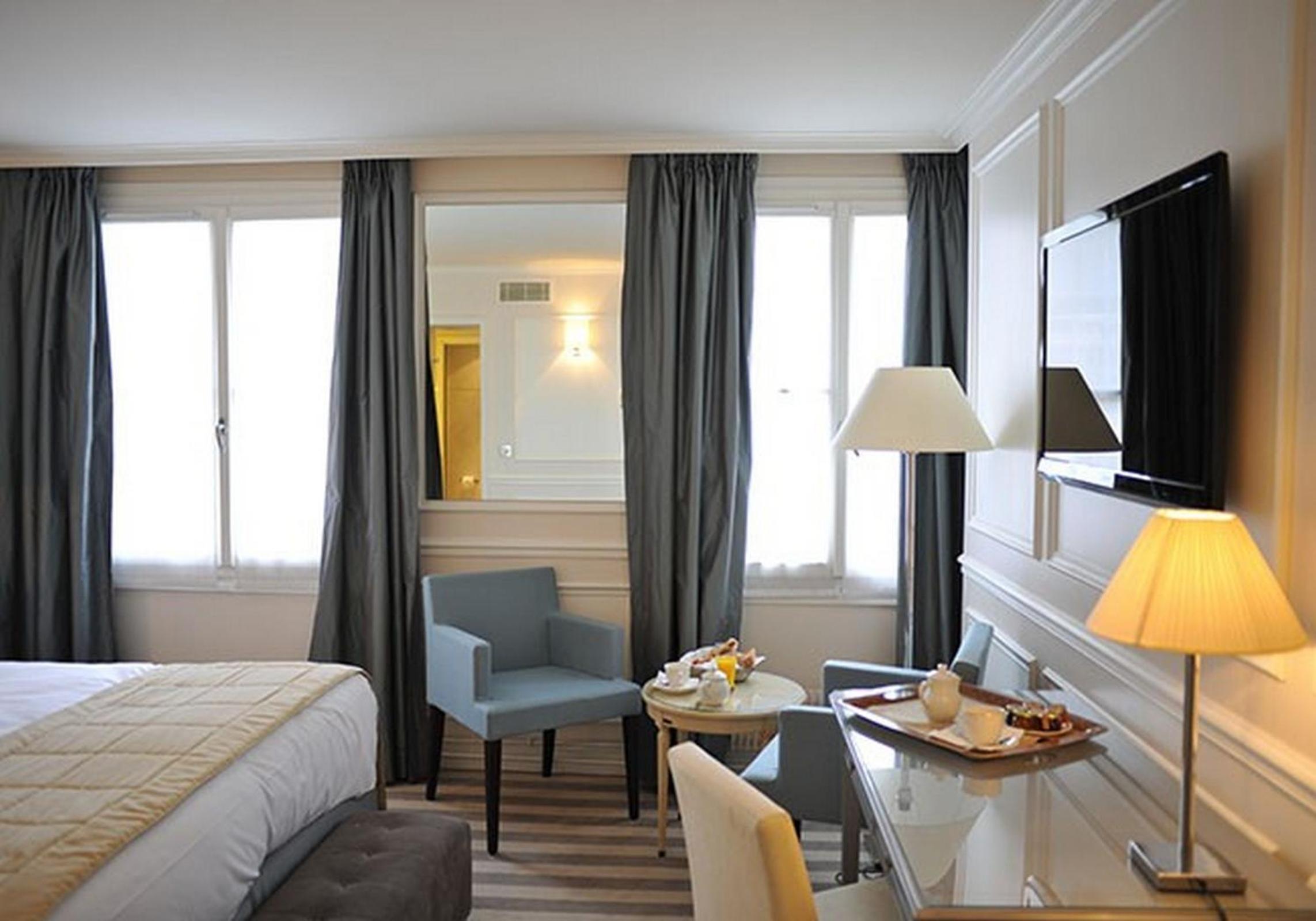 Superior Double or Twin Room photo 2