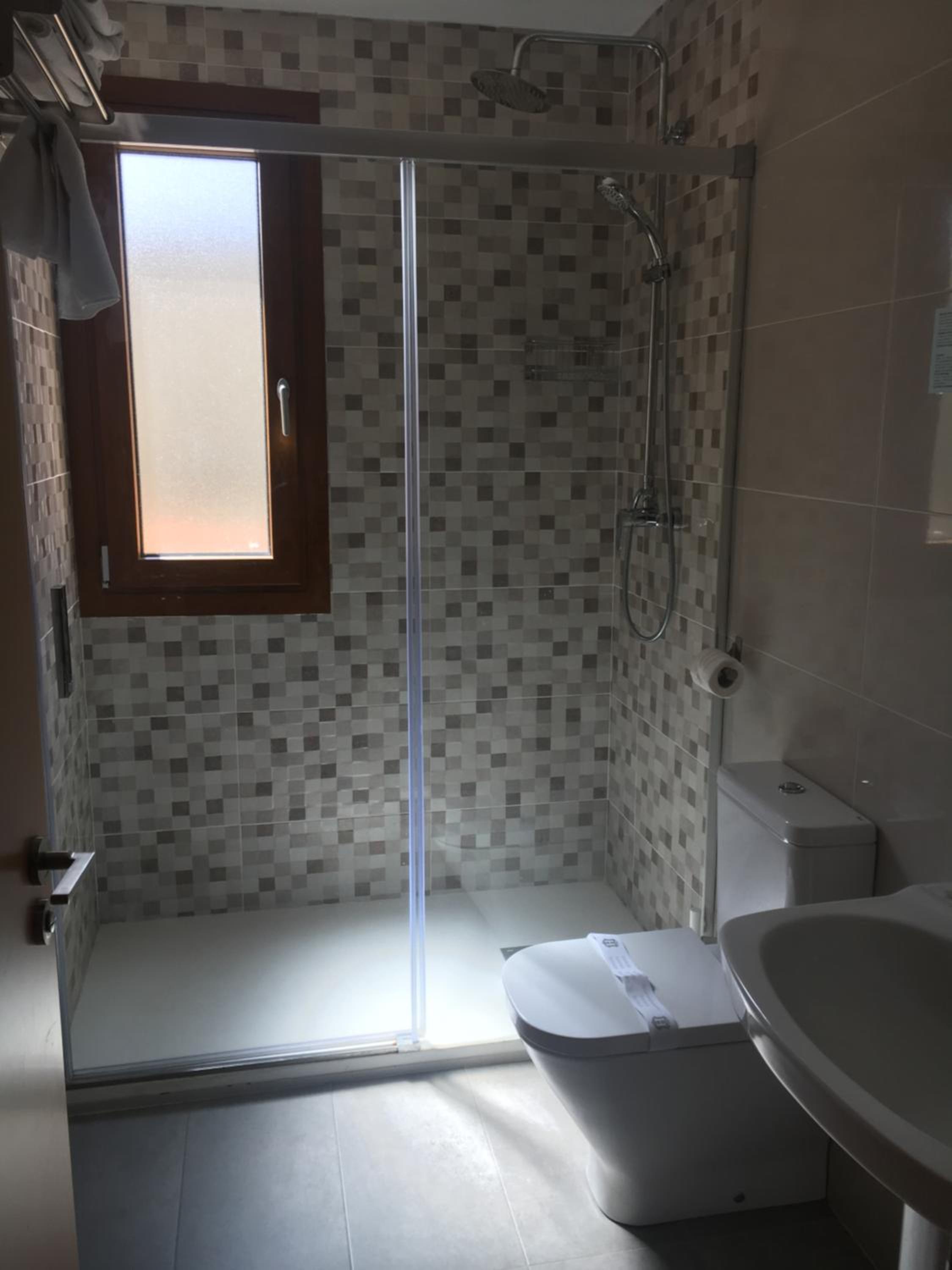 Quadruple Room - Photo 2