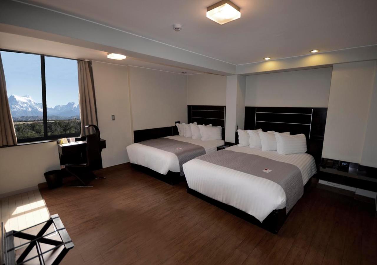 Suite with Two Queen Beds - Photo 3