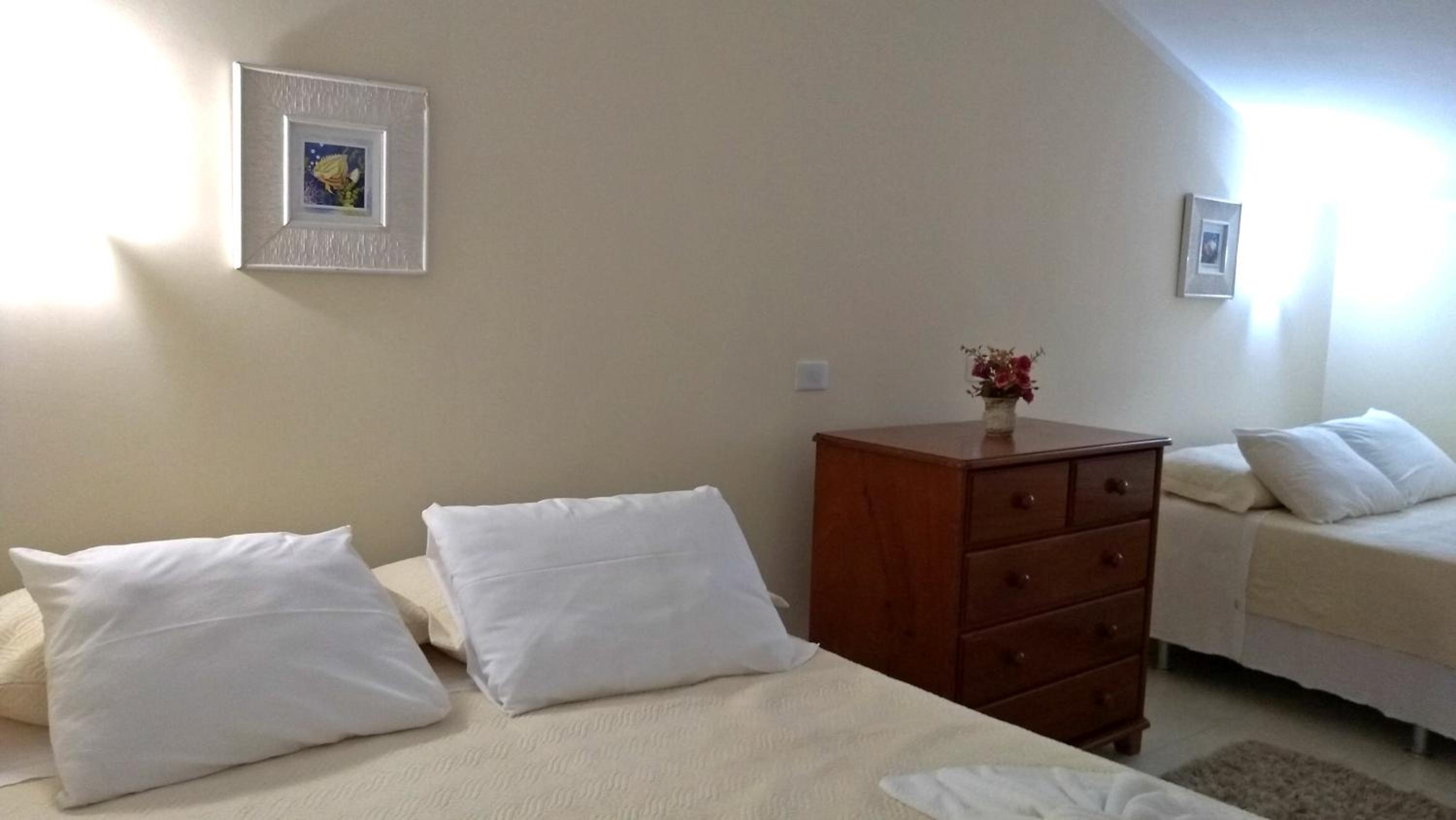 Family Room (6 Adults) photo 3