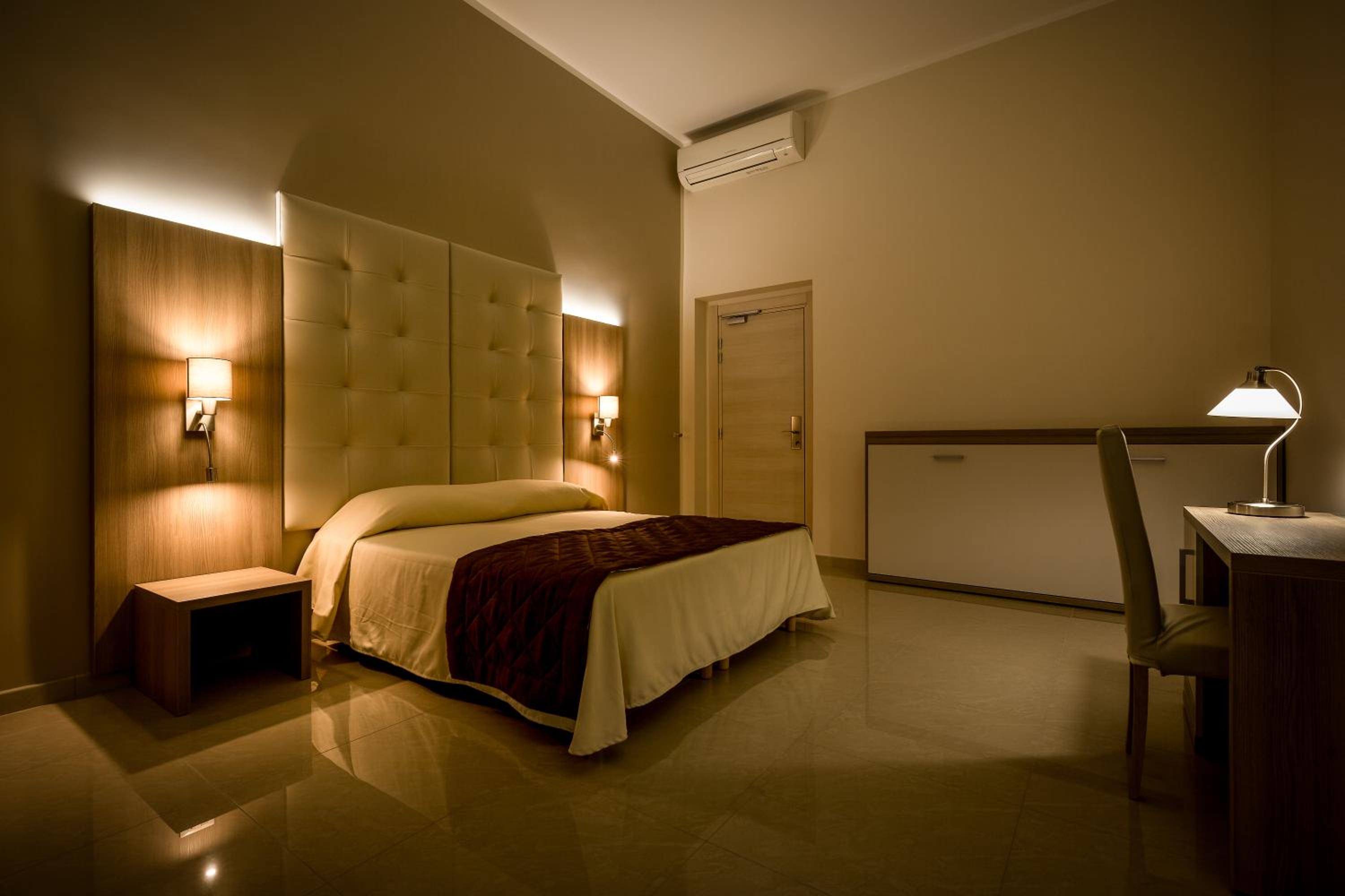 Superior Double or Twin Room - Photo 1