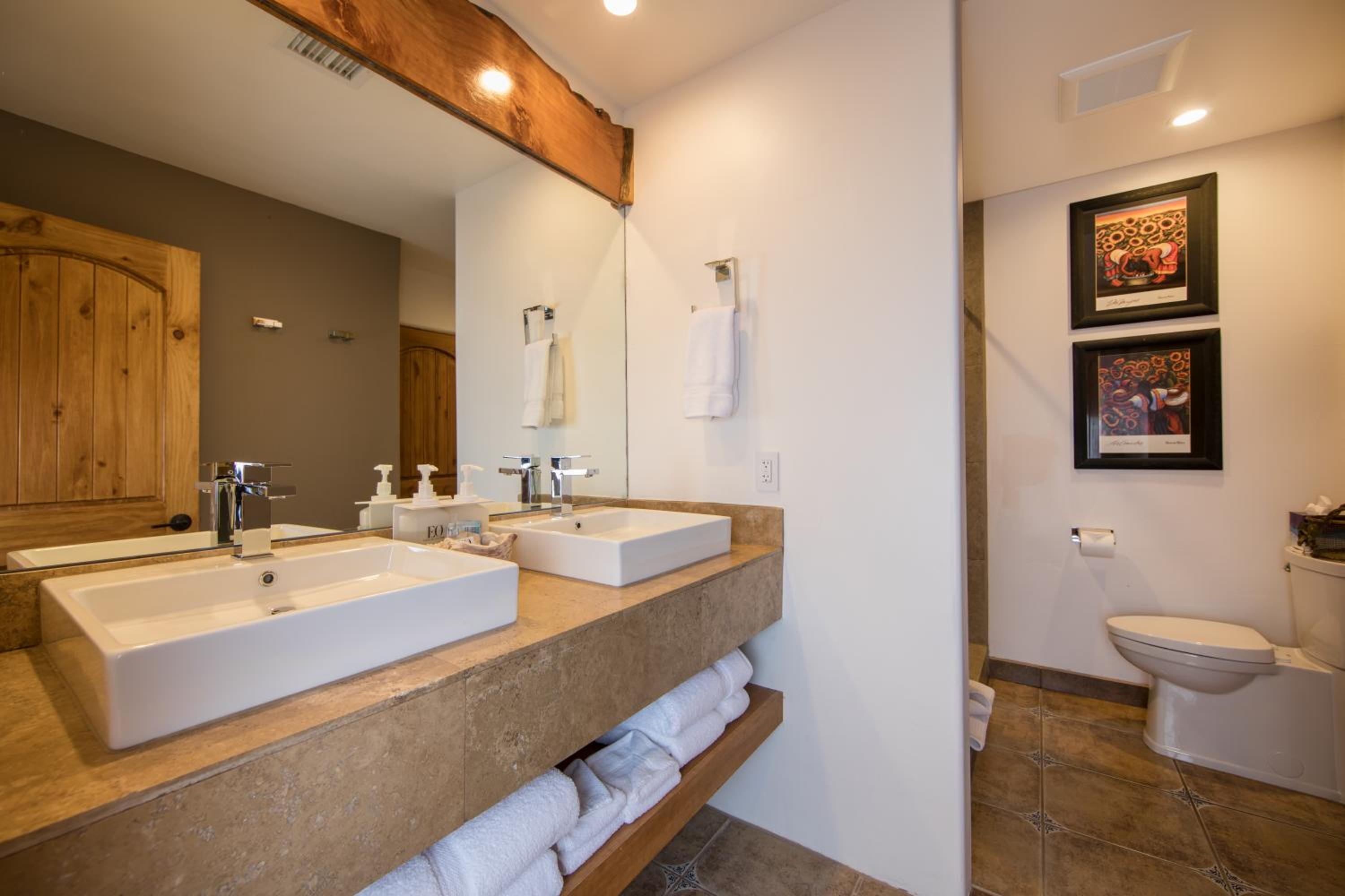 Suite with Mountain View - Photo 6