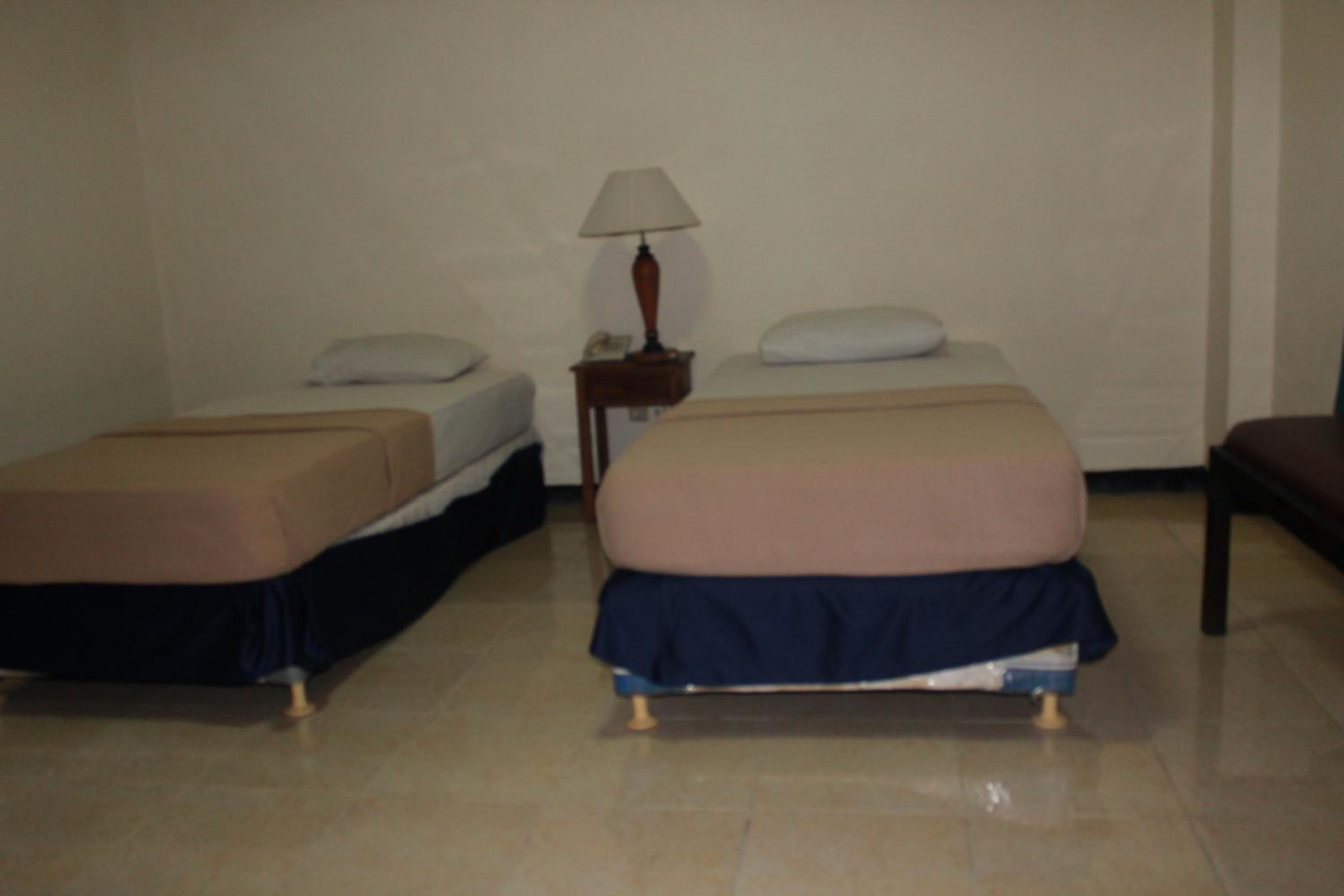Deluxe Twin Room - Photo 2