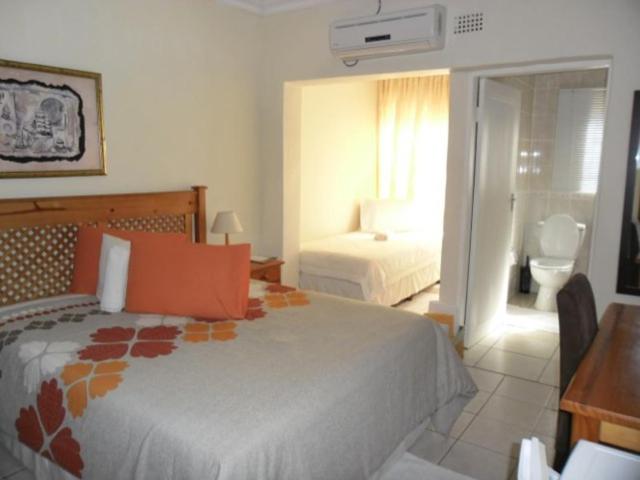 Classic Triple Room - Photo 2