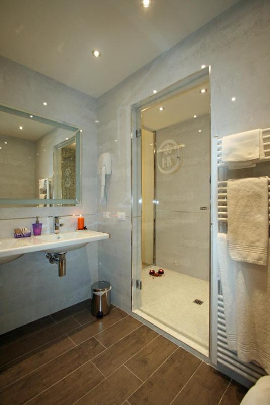 Executive Double Room - Photo 7