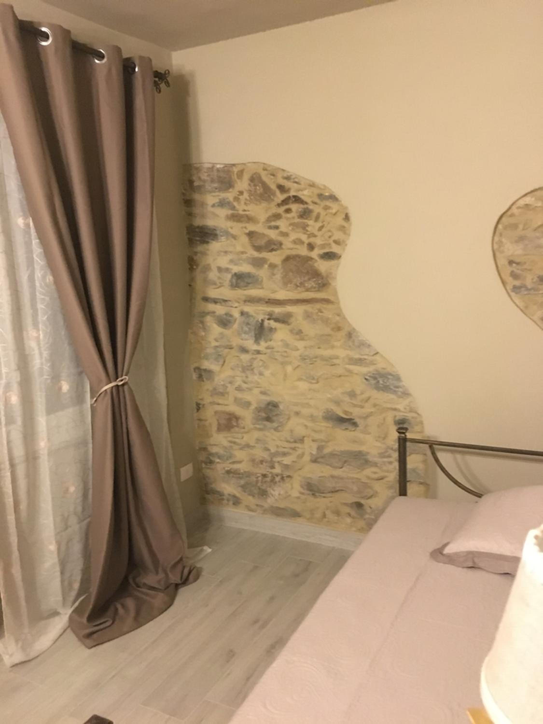 Family Room with Private Bathroom photo 2