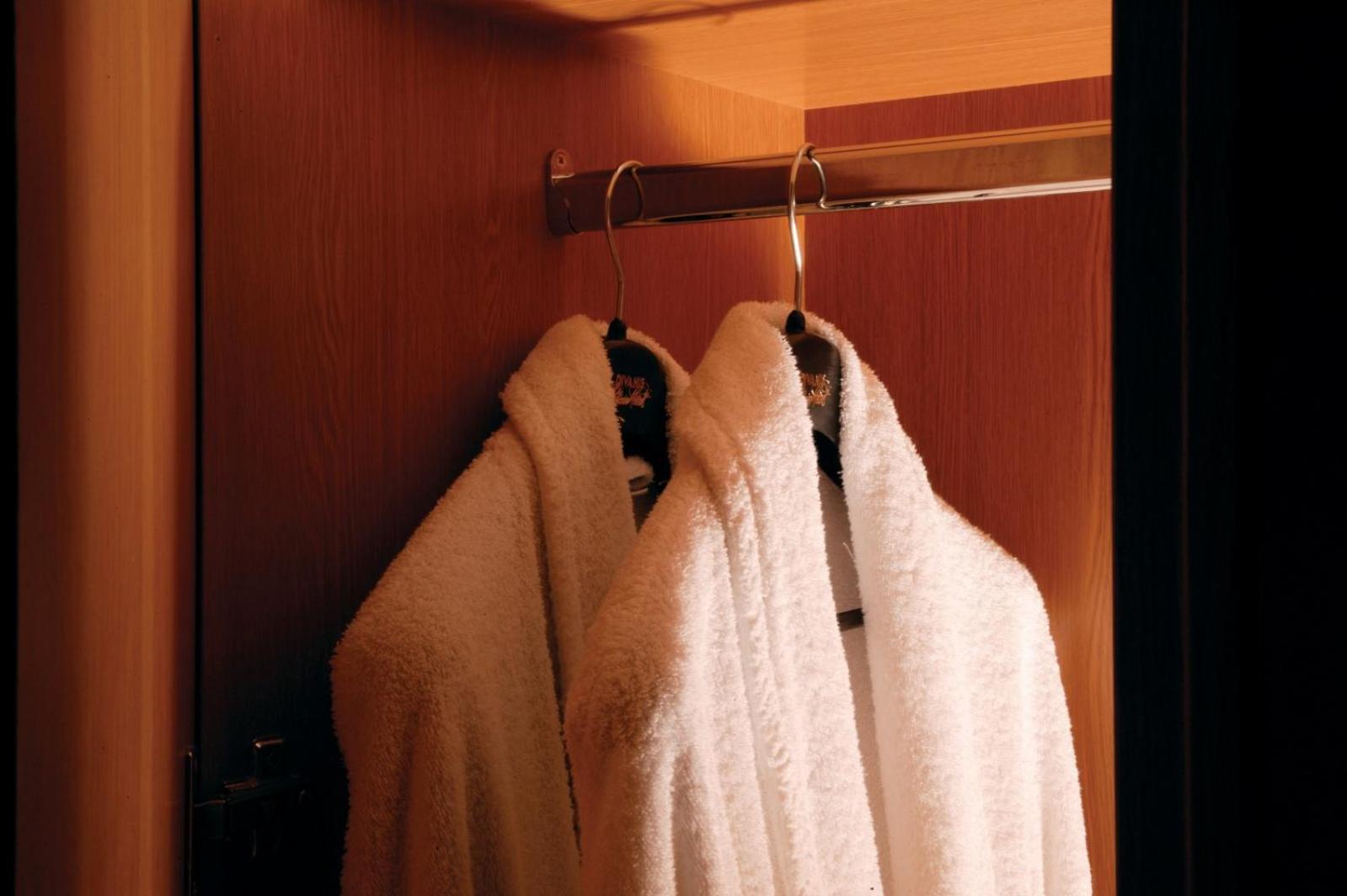 Superior Suite - Photo 3