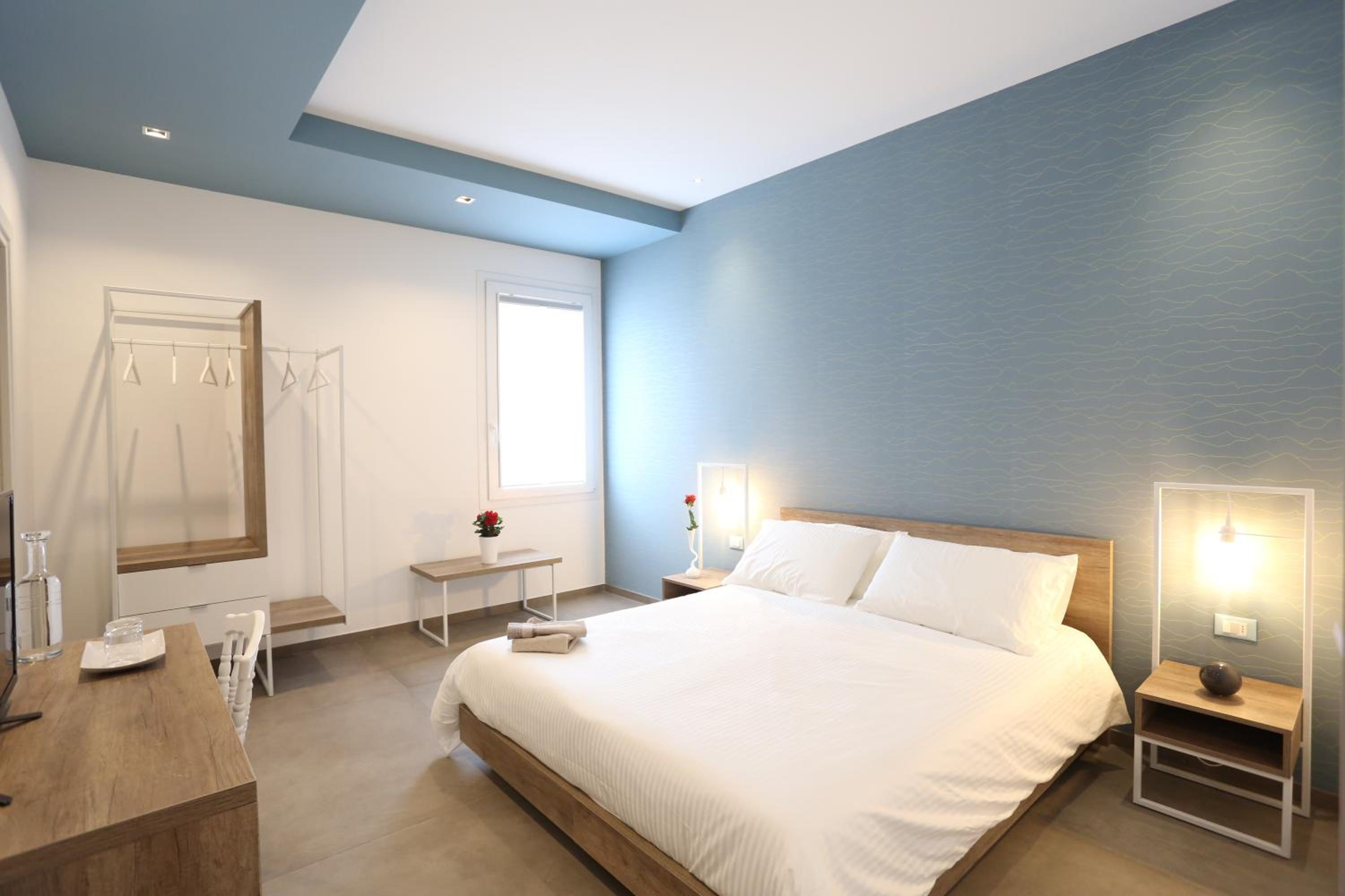 Standard Triple Room - Photo 15