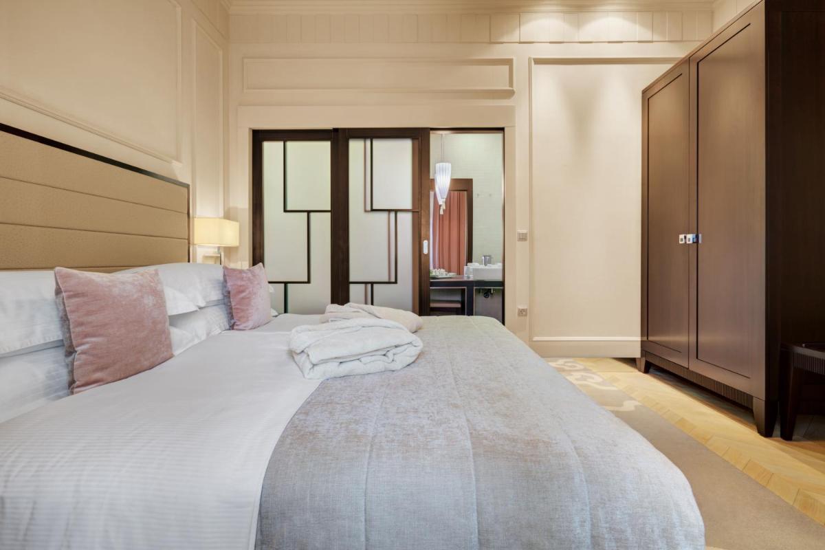 Suite with Park View photo 2