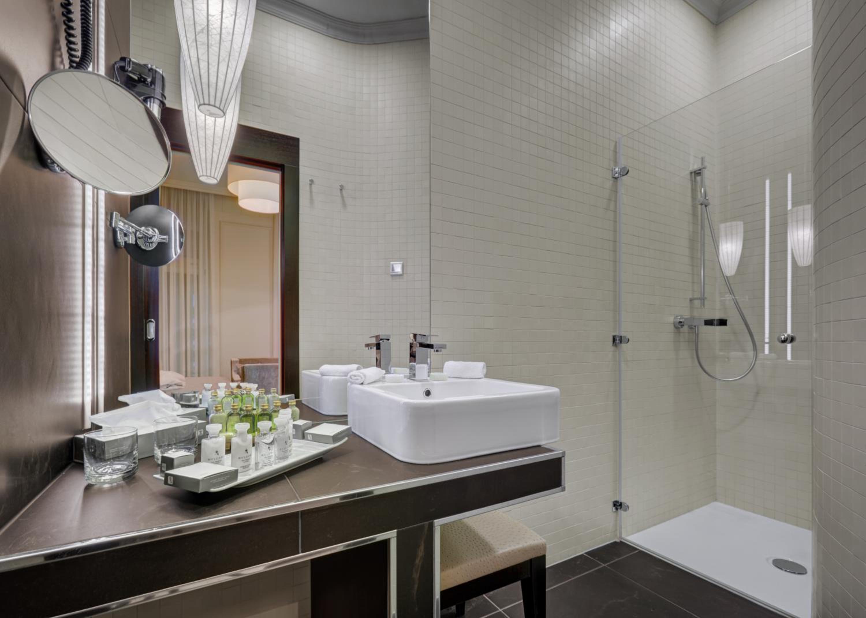 Suite with forest view photo 2