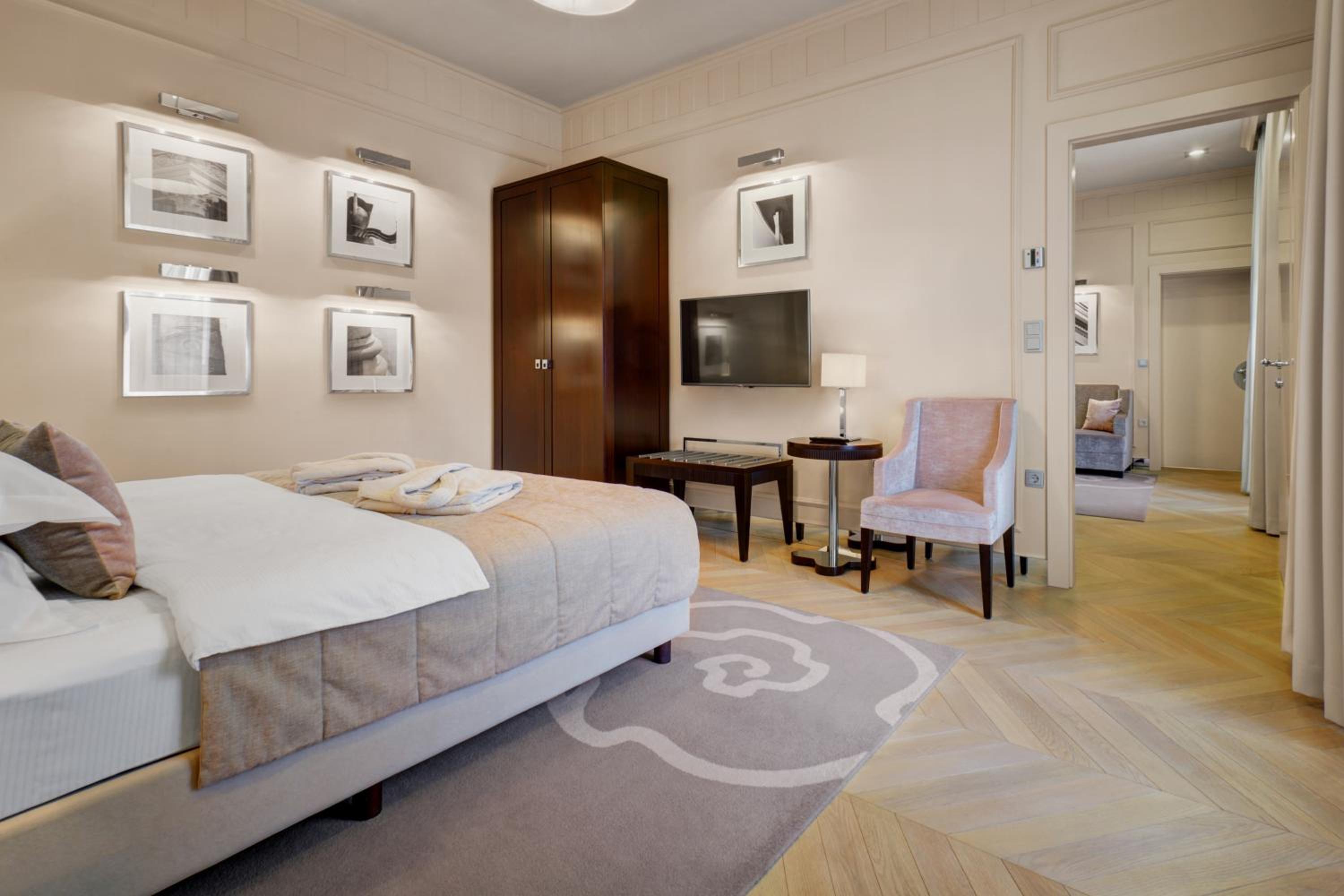 Presidential Suite photo 2