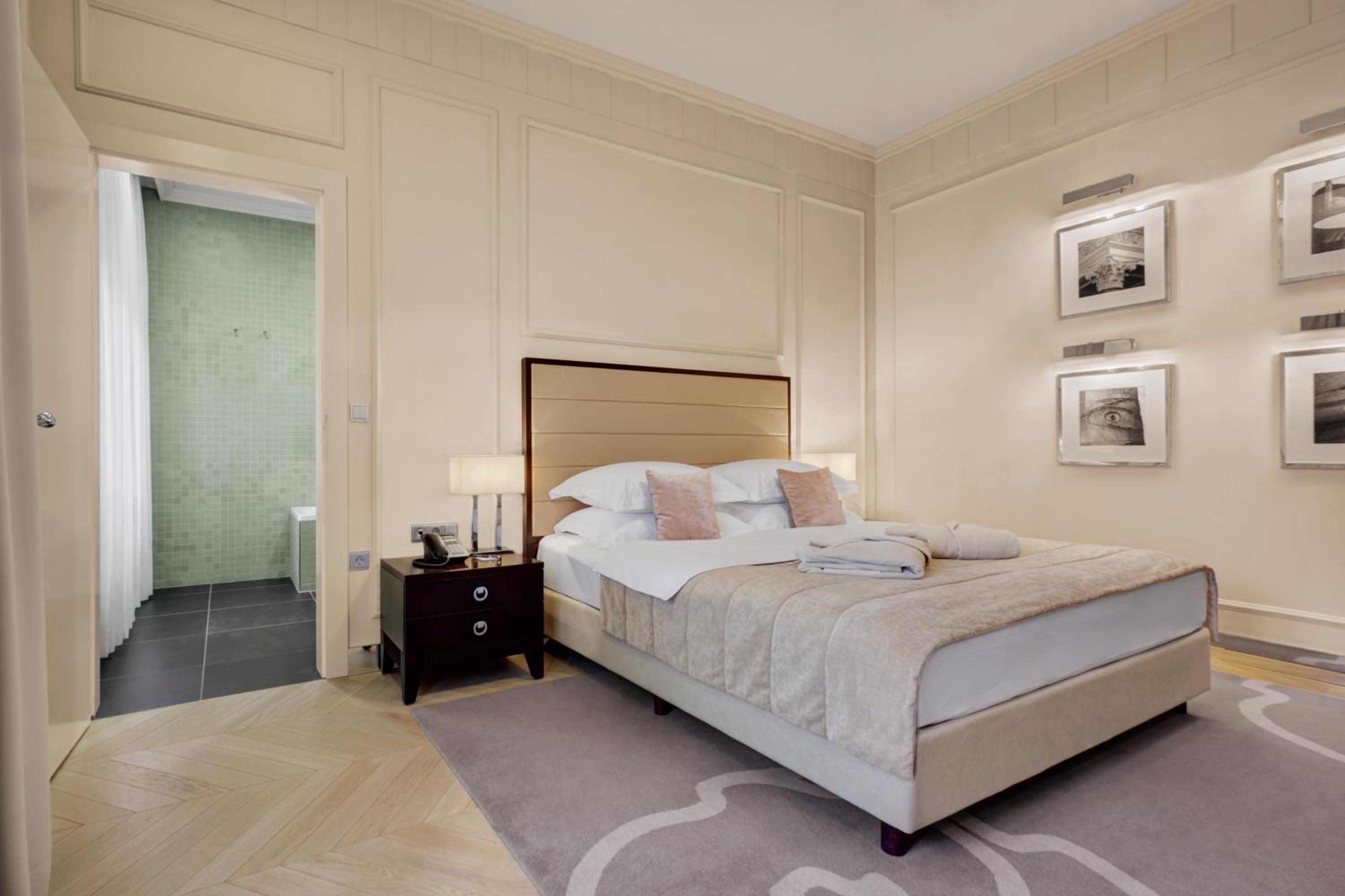 Presidential Suite photo 3