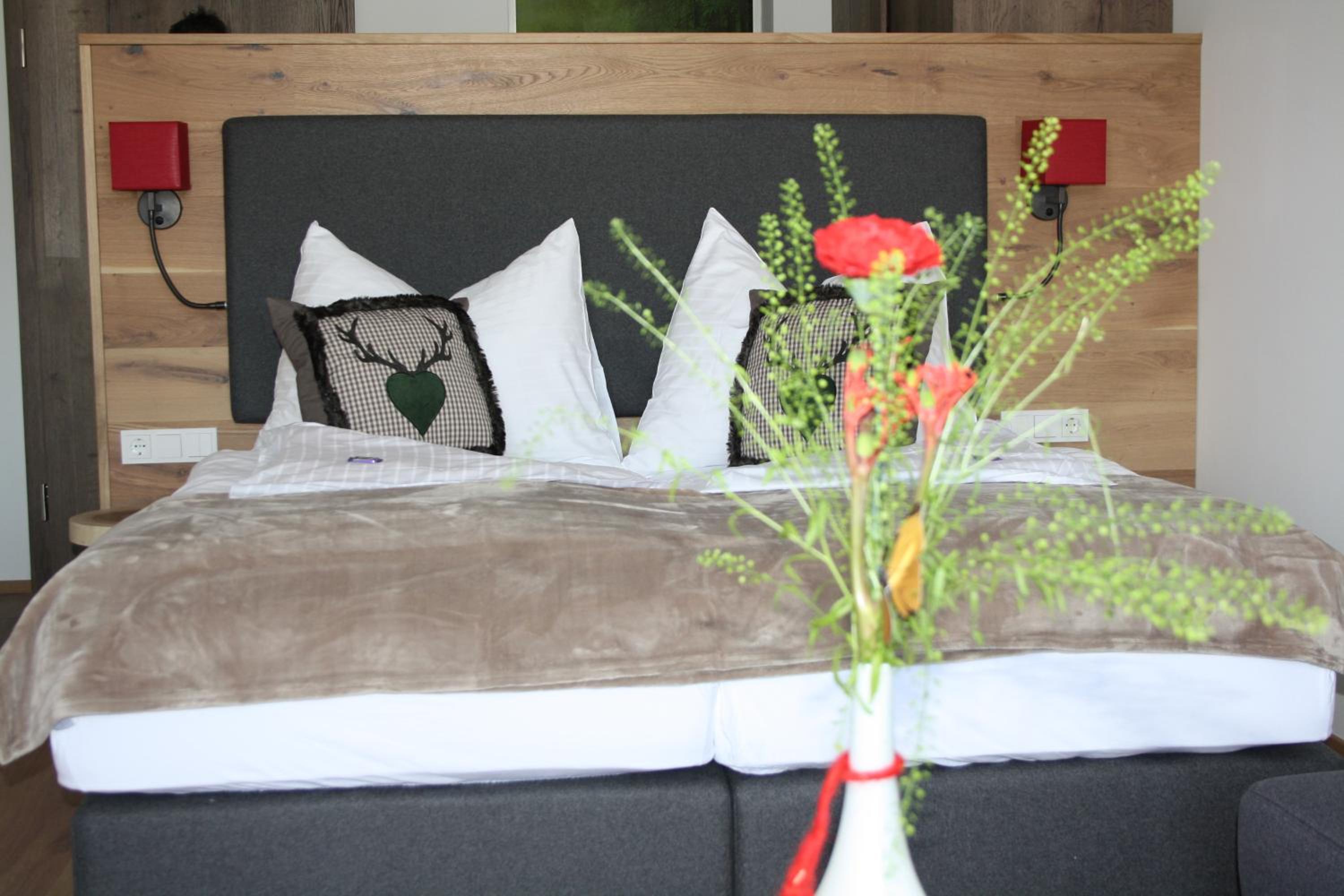 Superior Double Room with Balcony - Photo 4