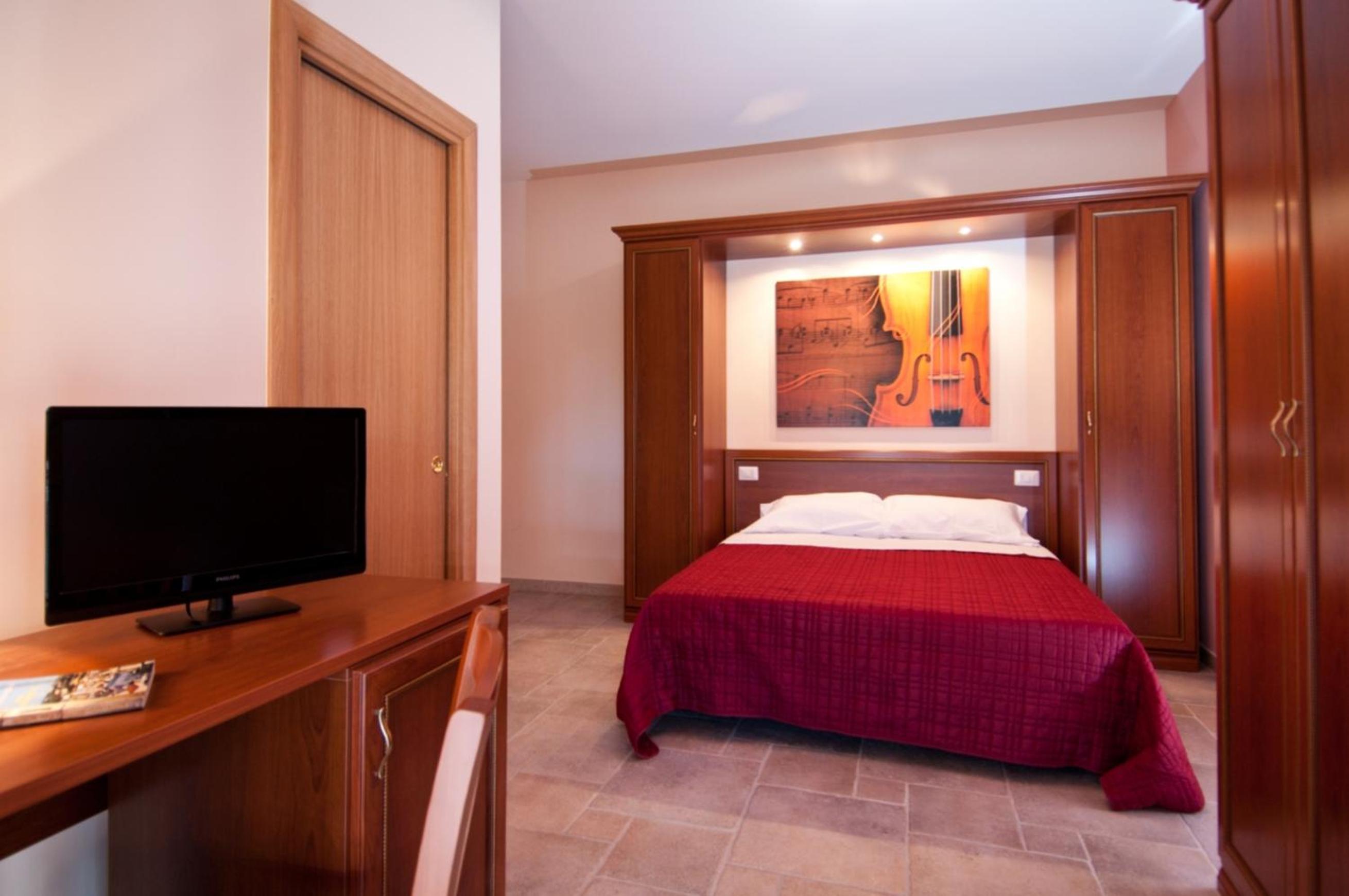 Double Room - Photo 1