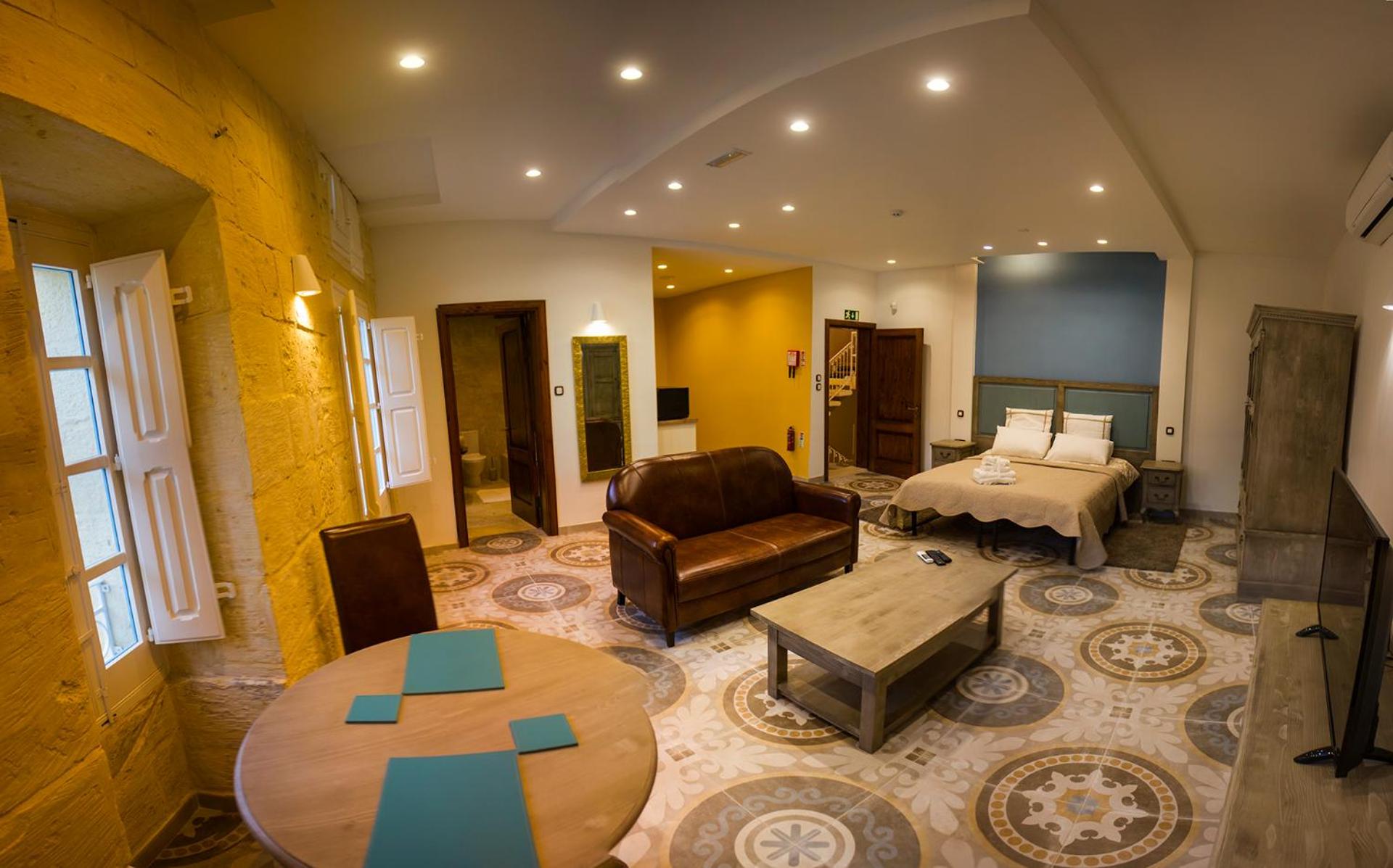 Suite with City View photo 1