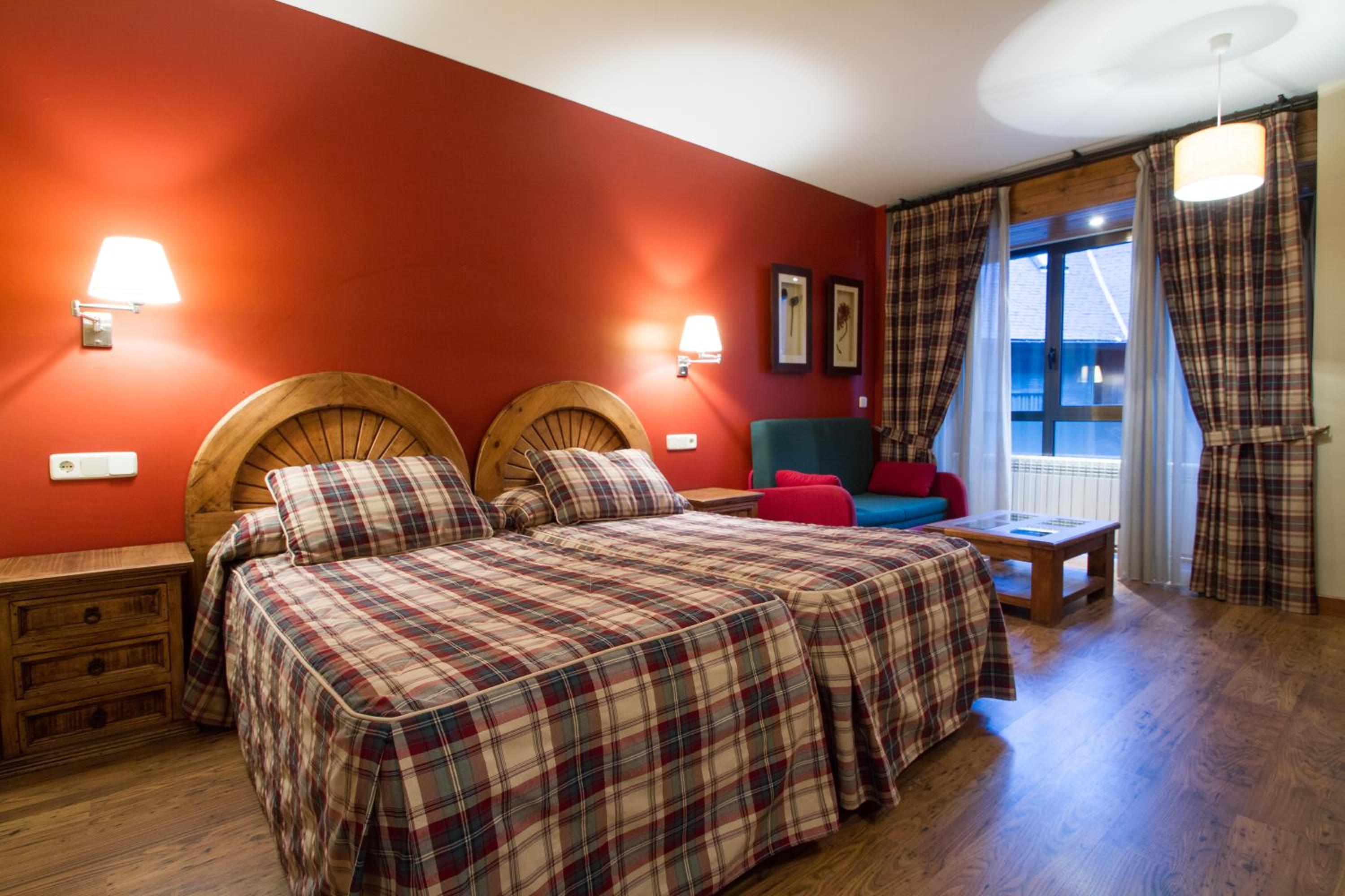 Premium Quadruple Room (2 Adult + 2 Children) photo 2