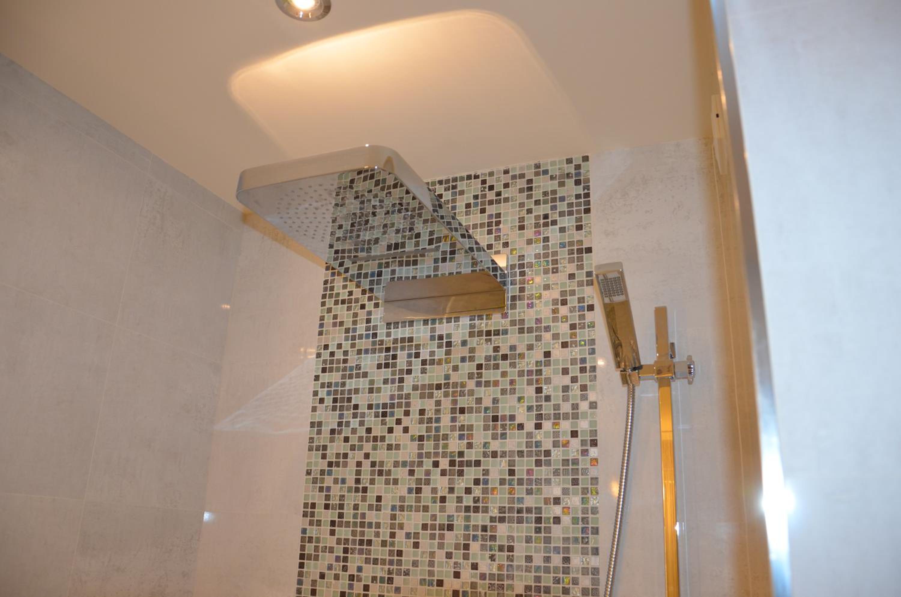 Executive Double Room - Photo 9