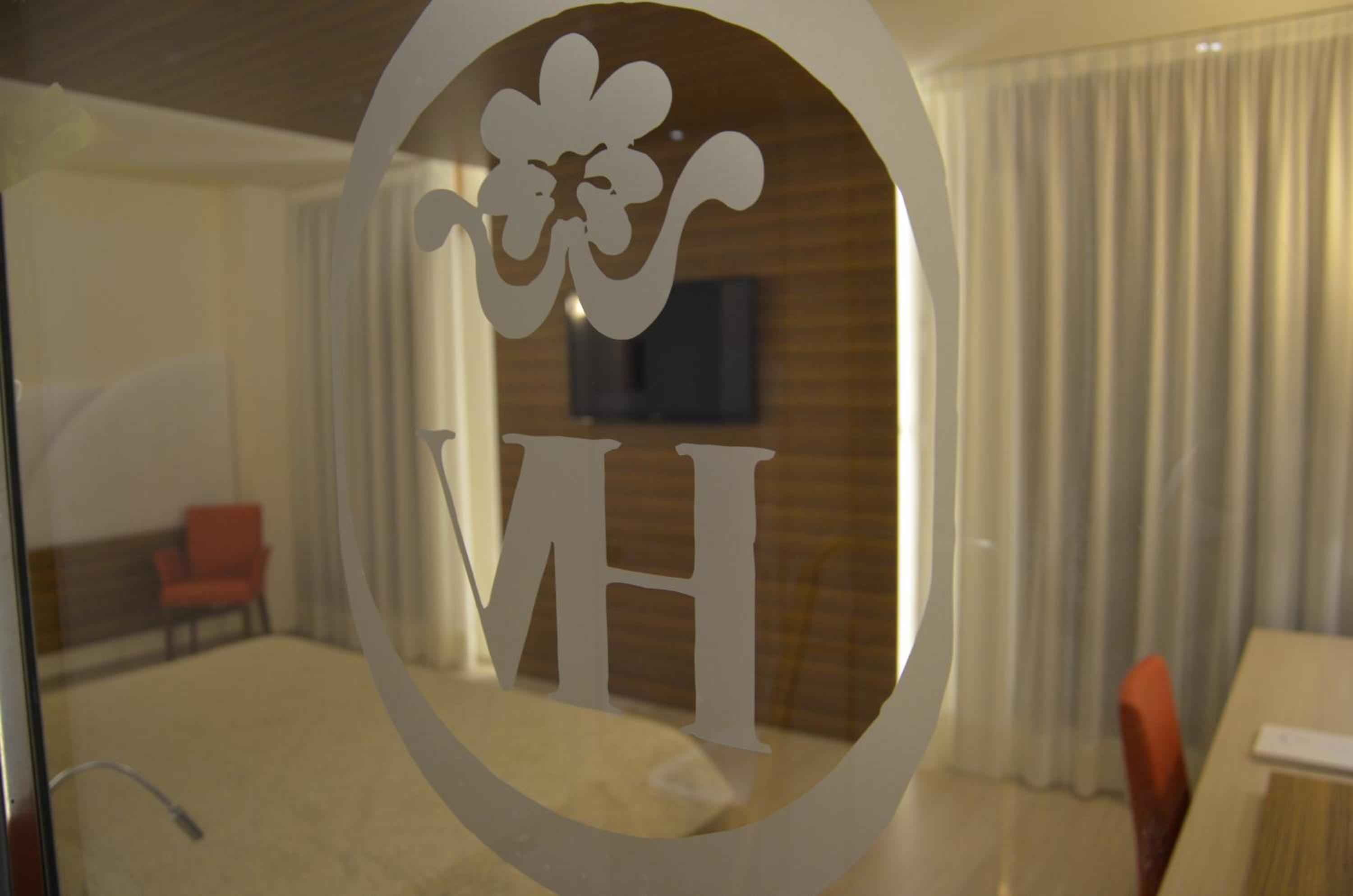 Executive Double Room - Photo 8