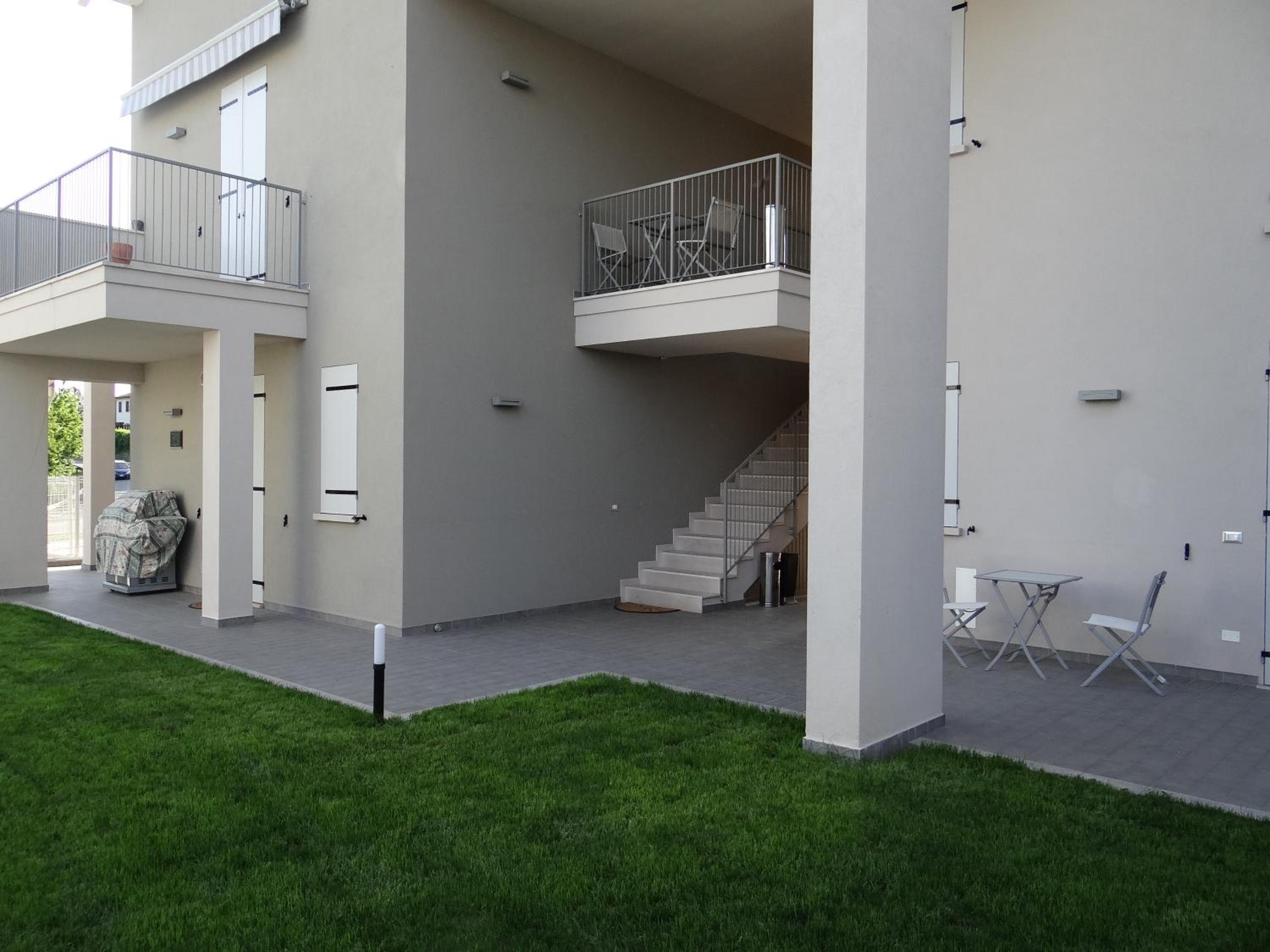 Apartment with Garden View - Photo 11