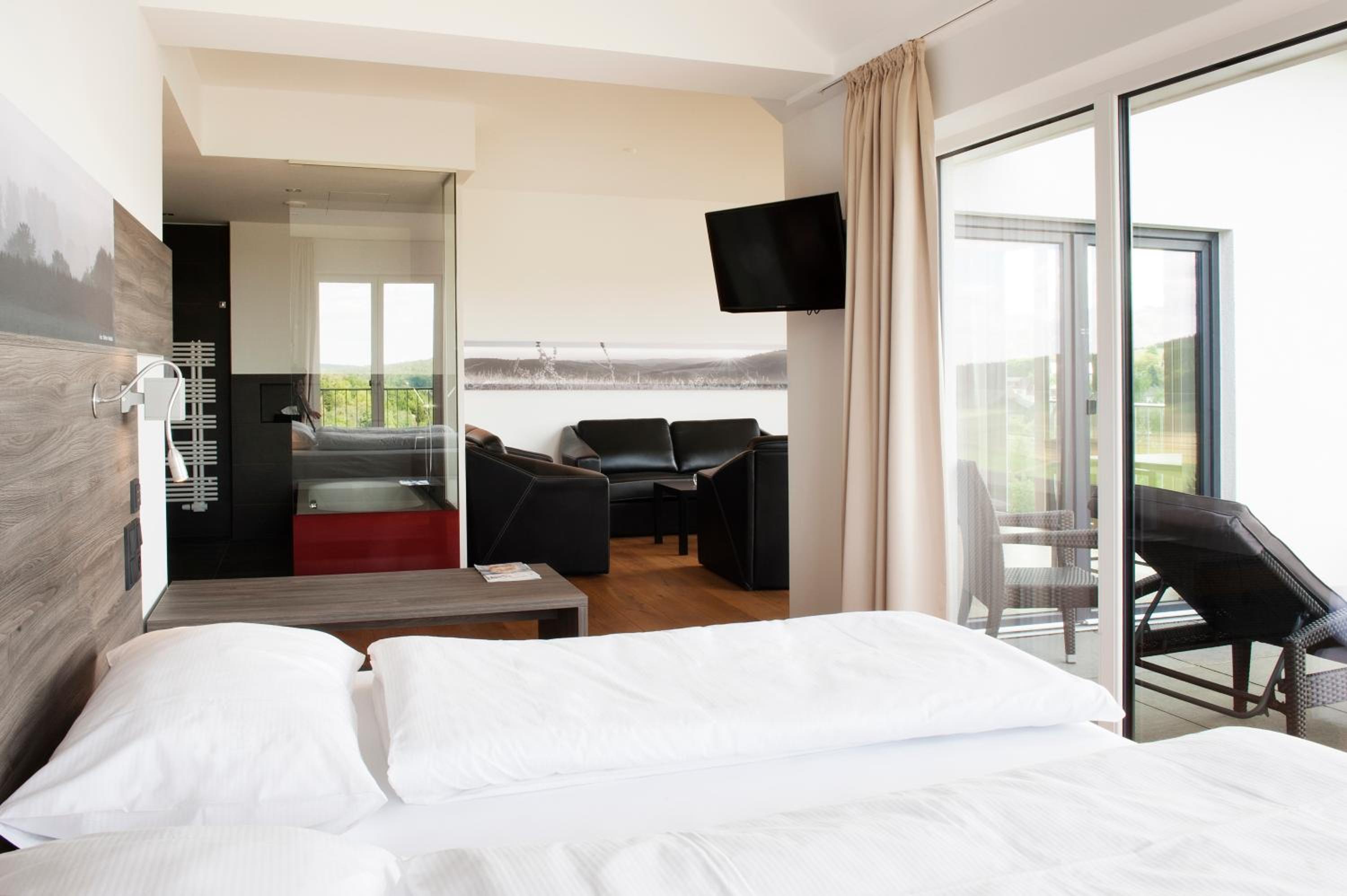 Suite with Balcony photo 1