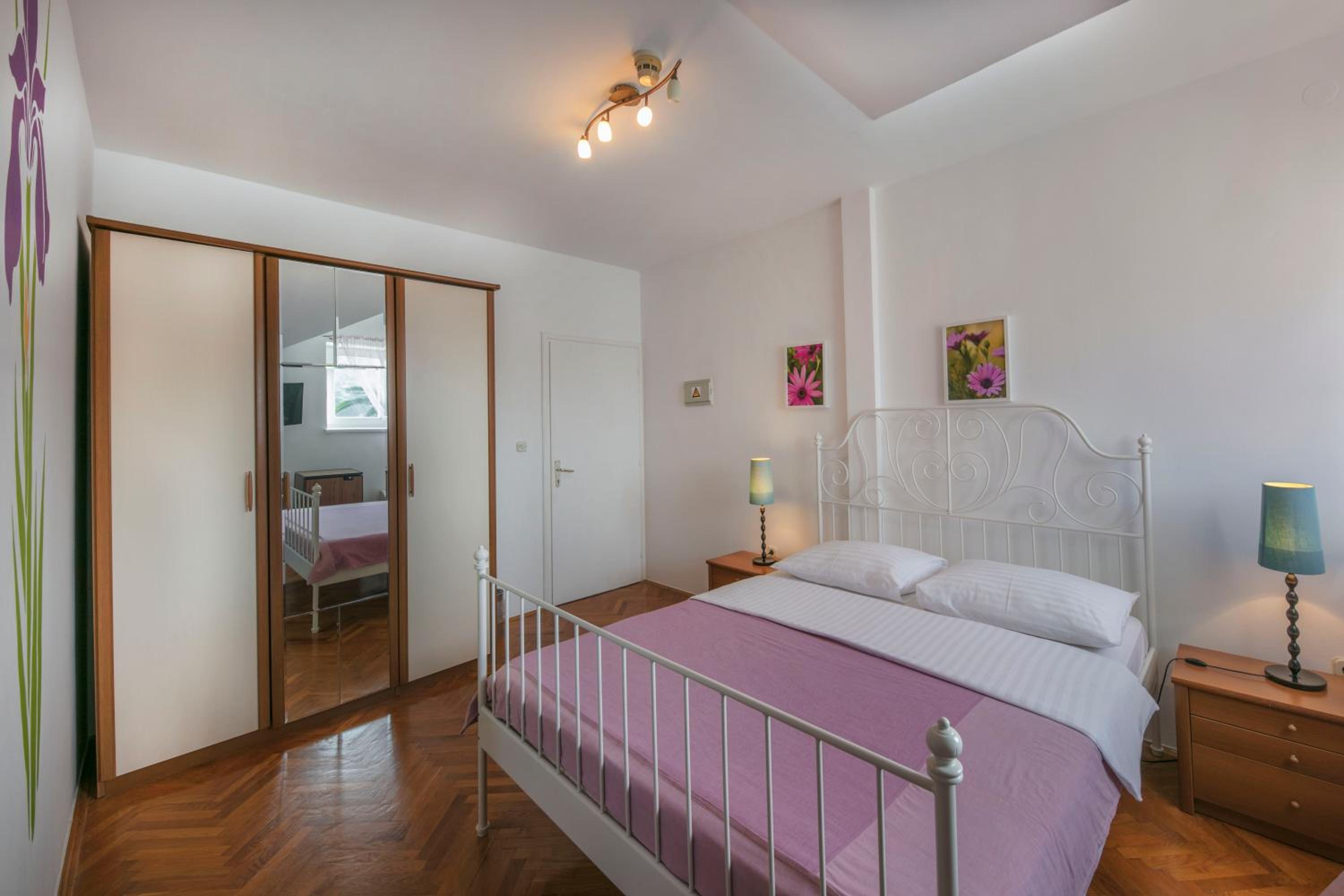 Standard Double Room with Extra Bed and Sea Side