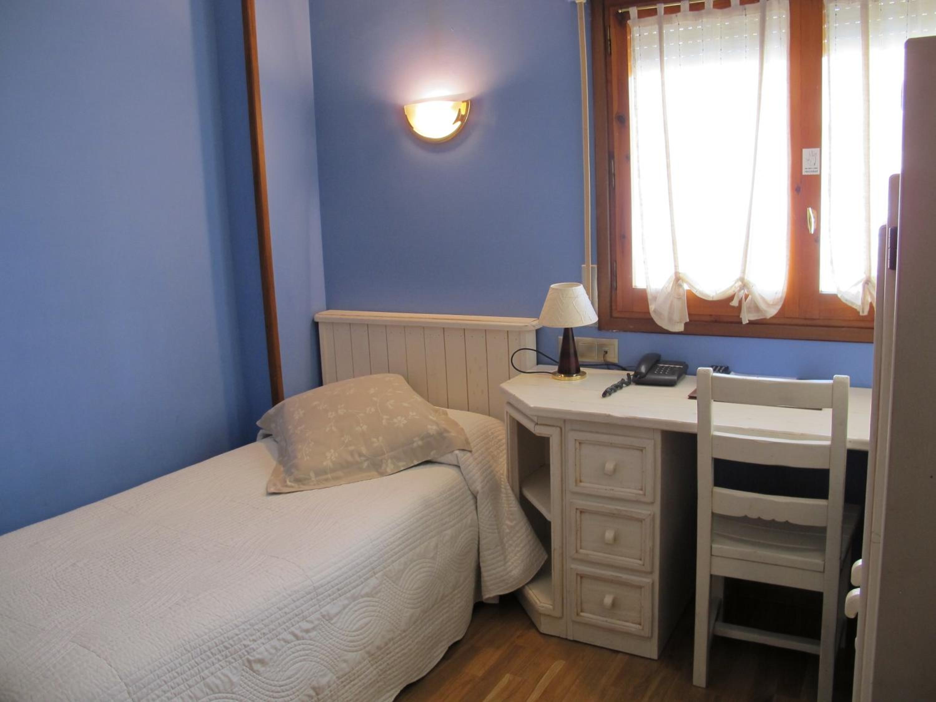 Single Room photo 2