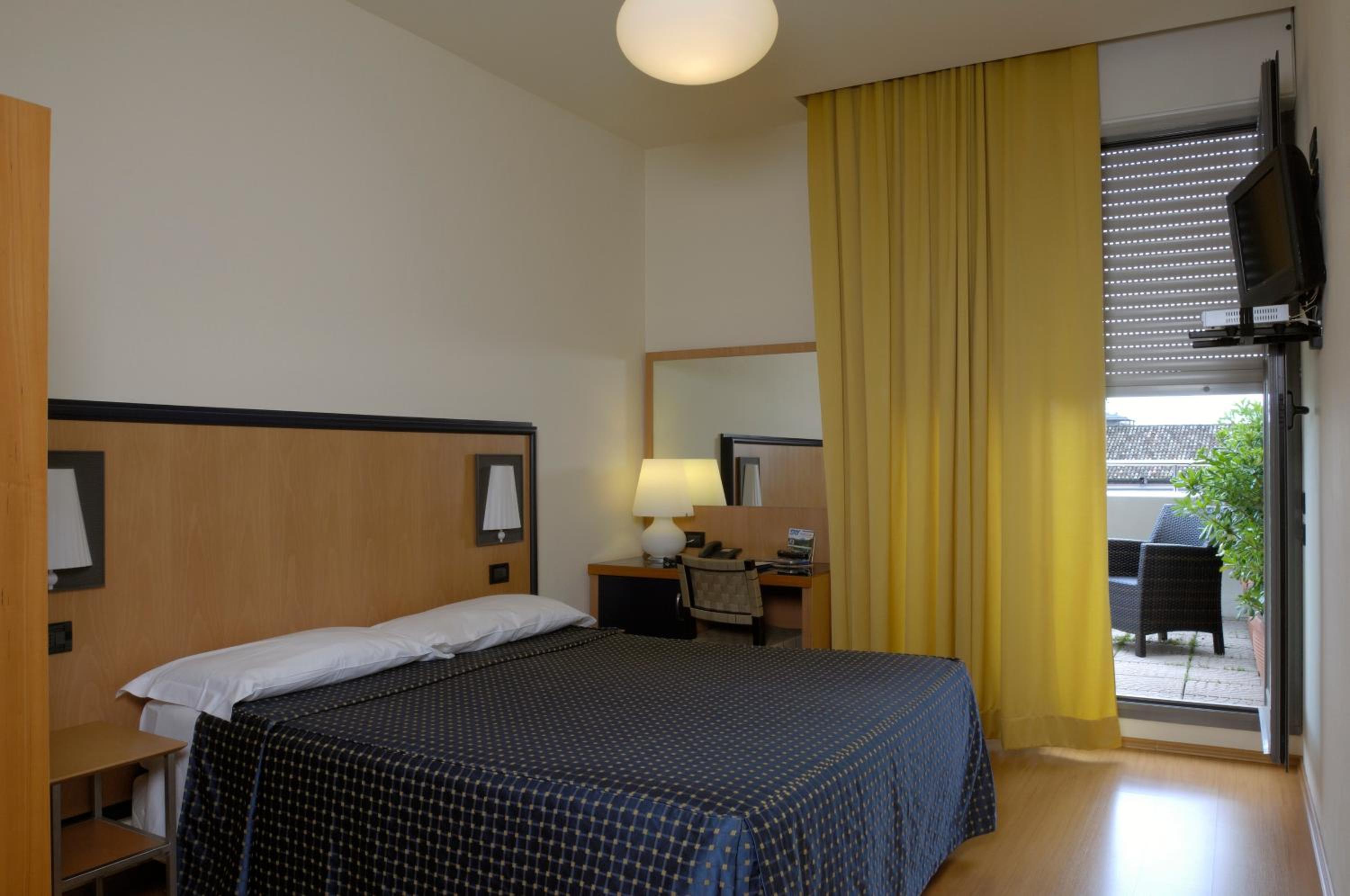 Double Room - Photo 1
