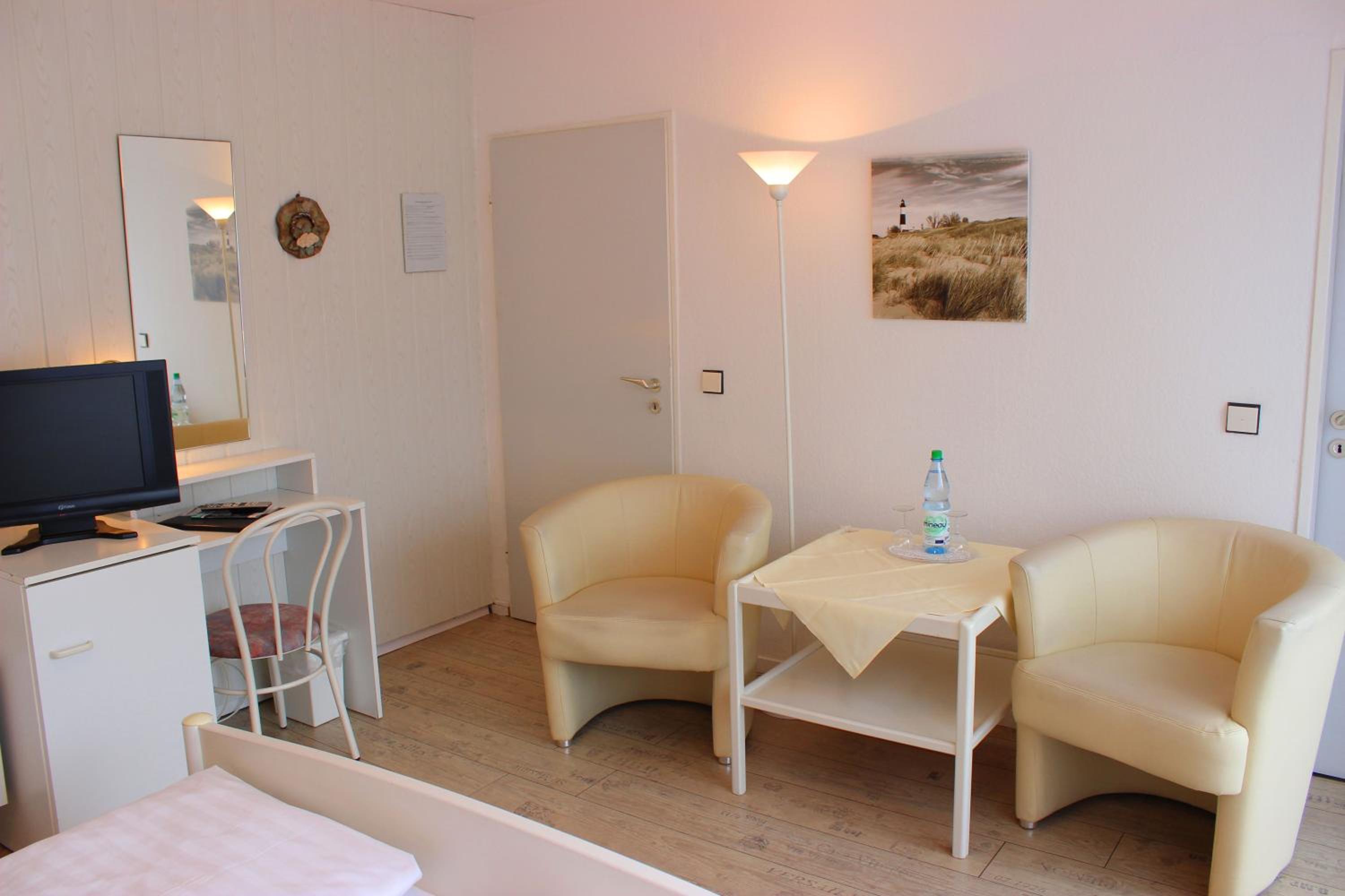 Double Room - Photo 5