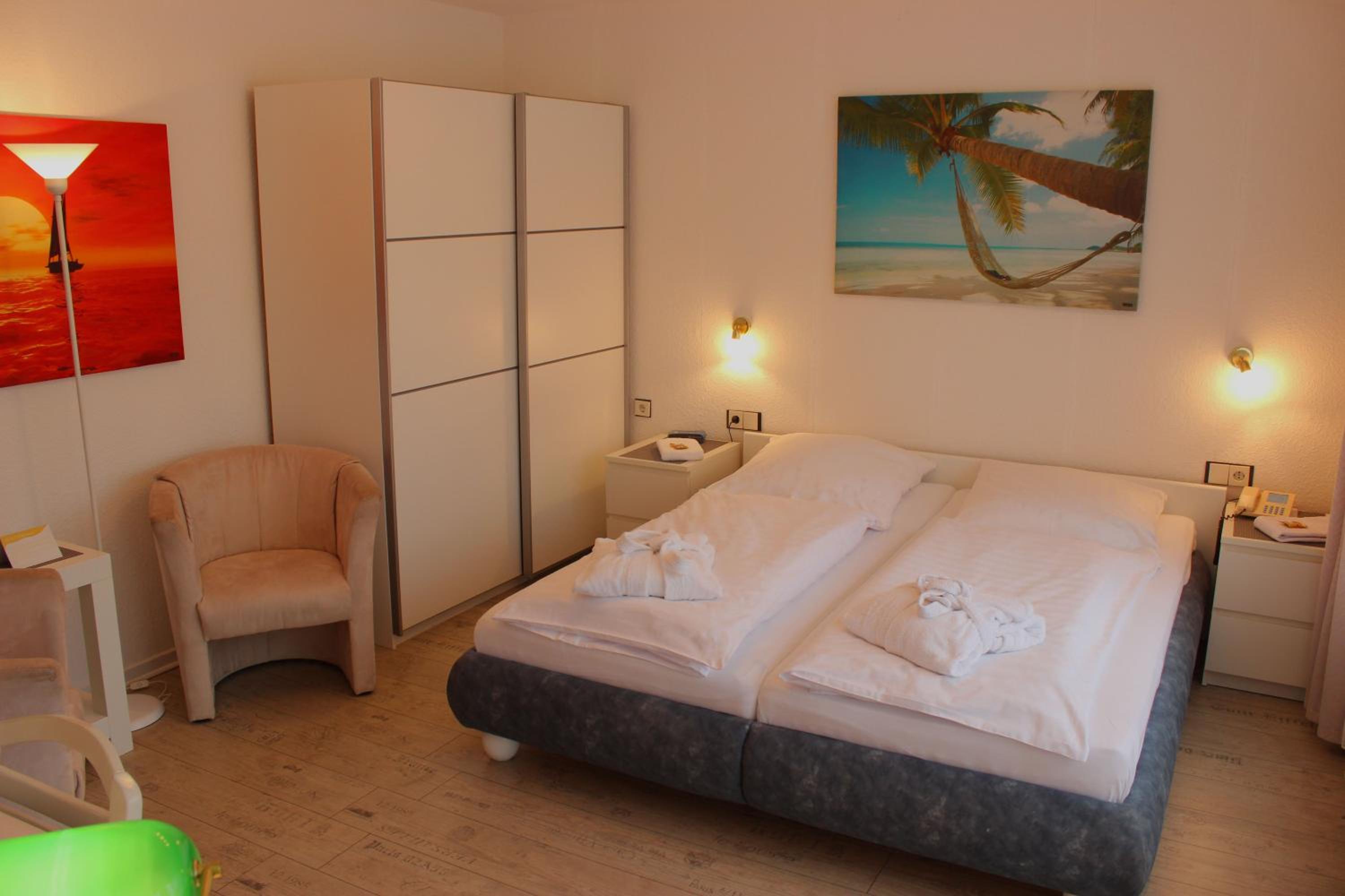 Double Room - Photo 6