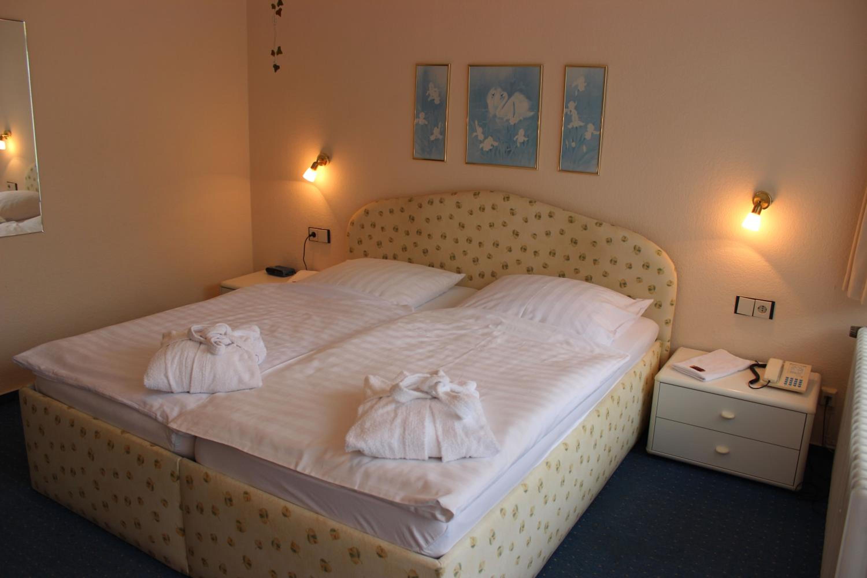 Double Room - Photo 9