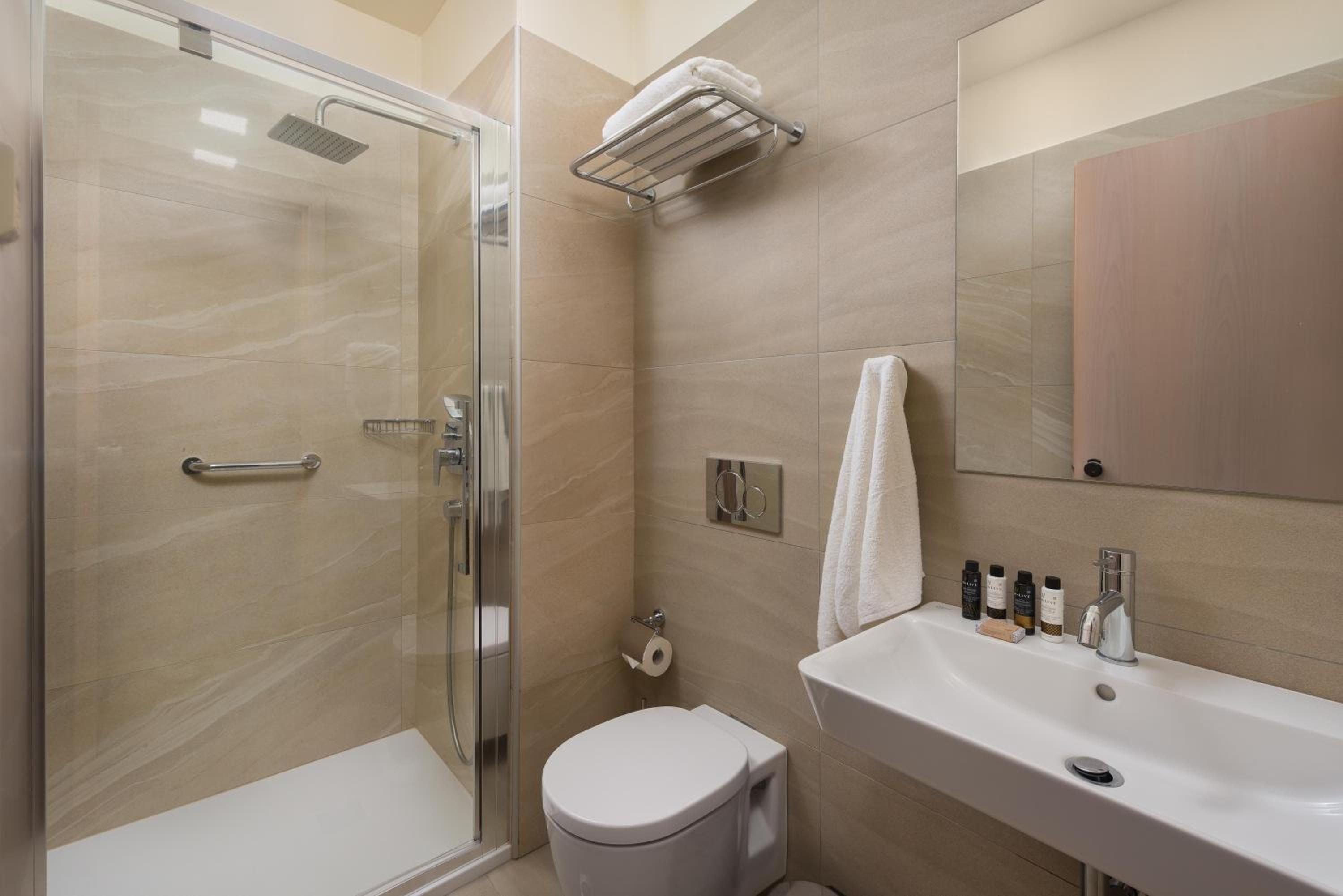 Double or Twin Room photo 2